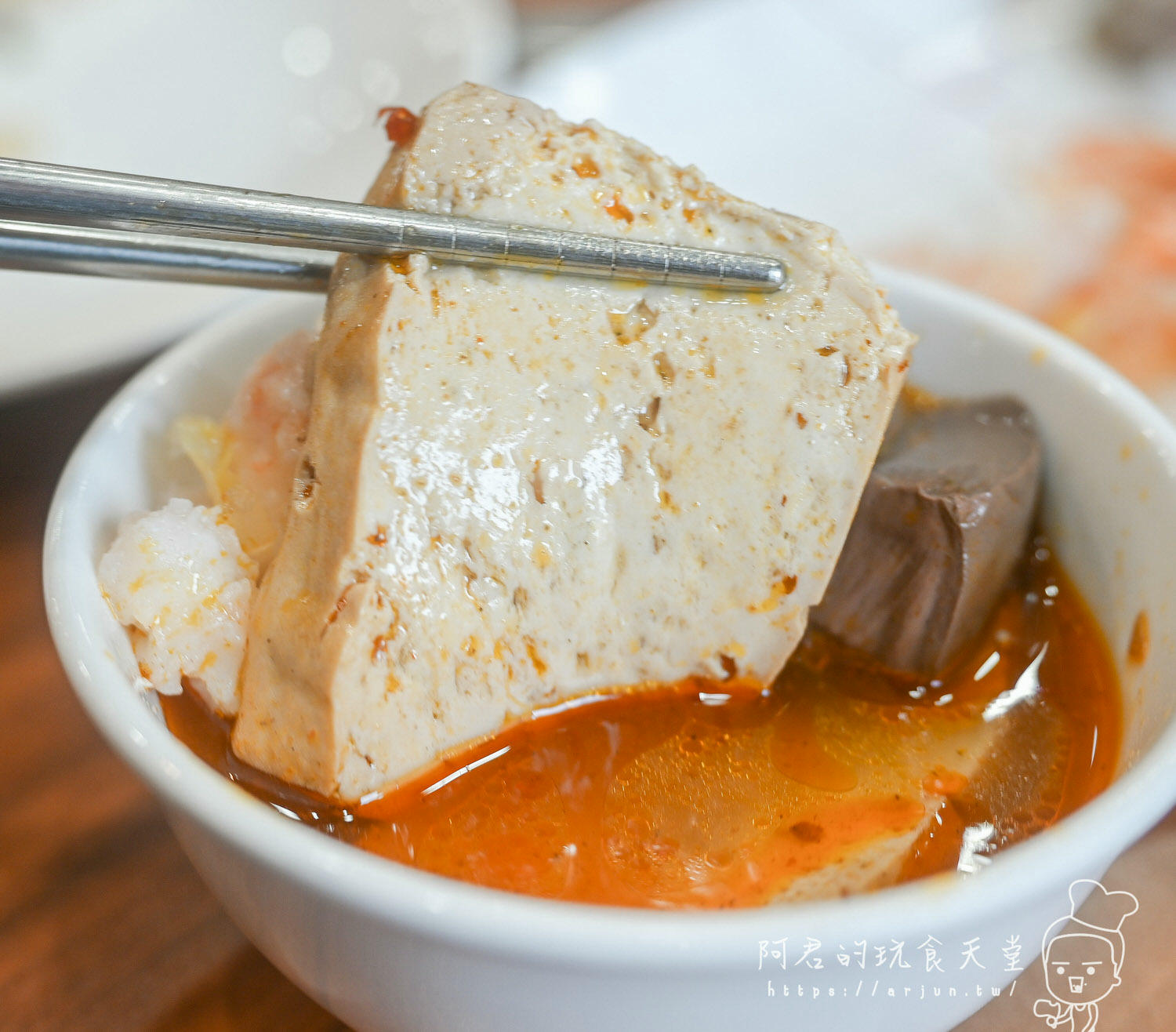 【台中】大紅燈籠東北酸菜白肉鍋｜來自道地東北的美味，除了火鍋還有北方特色麵食！