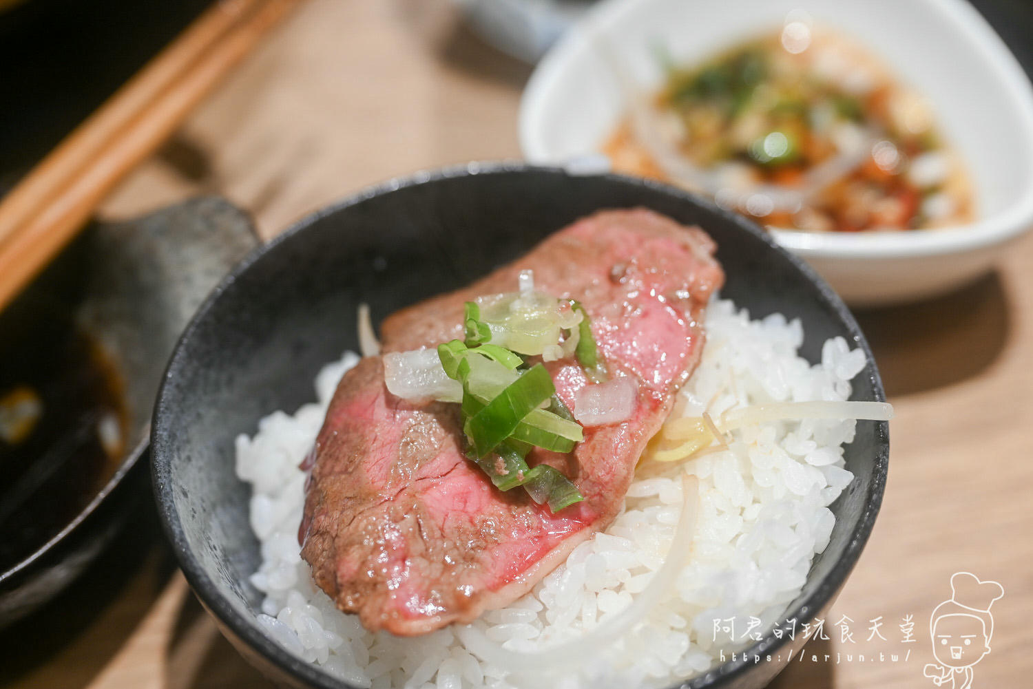 【台中】饗鍋物料理｜三層肉塔火烤兩吃，銅盤烤肉讓吃鍋更具樂趣｜台中西屯區火鍋推薦