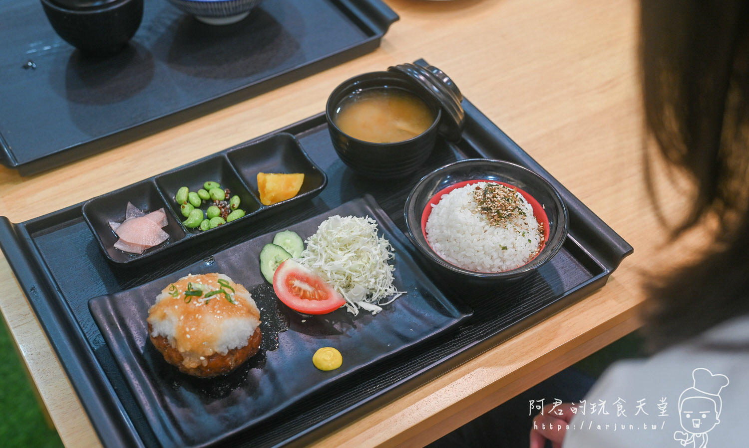 【台中】咲良日本家庭料理｜平價又好吃的日式定食！台中漢口路新開幕，家庭、好友聚餐的好選擇