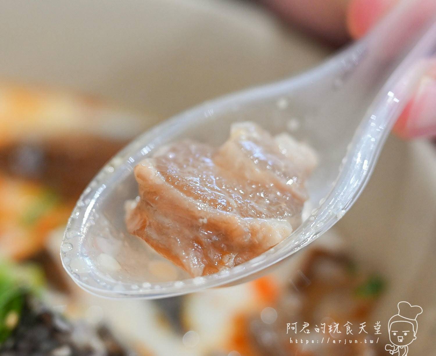 【苗栗】沐上麻辣燙｜平價美食也能很澎湃，清爽不油膩～吃完連湯都完全不剩的麻辣燙