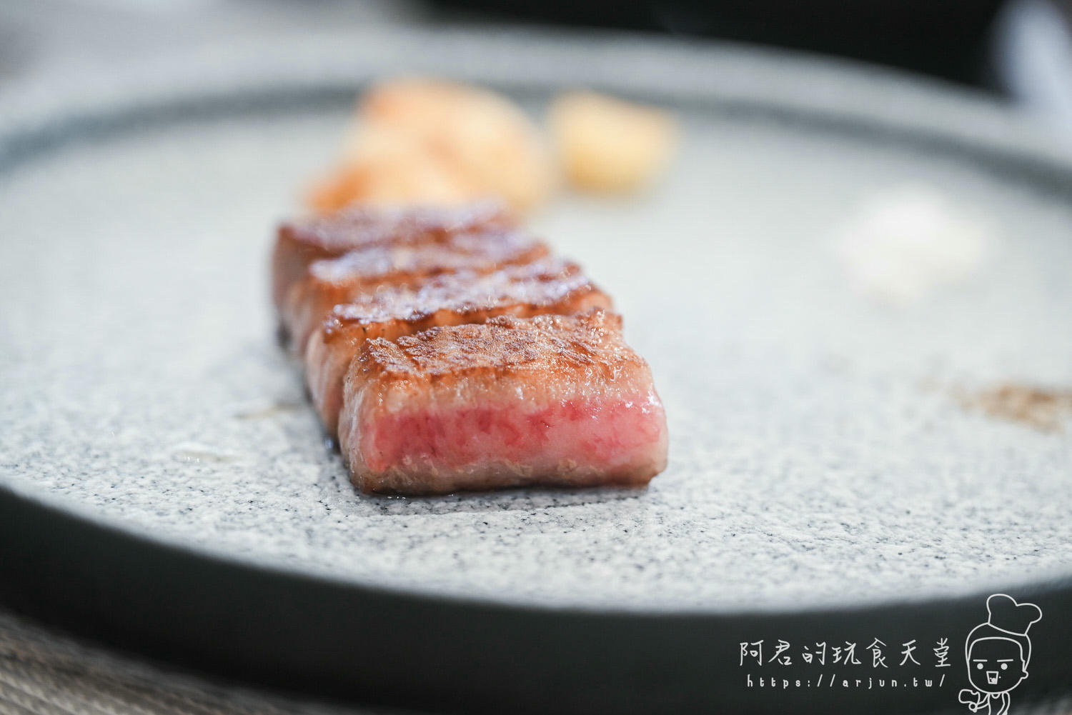 【高雄】明水然．樂｜台北一位難求的爆紅鐵板燒插旗高雄！主打無菜單野生龍蝦三吃、A5和牛