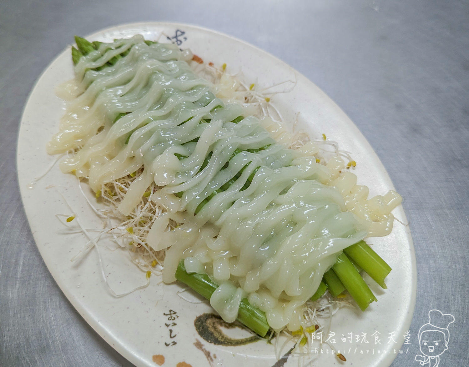 【台中】三重埔米粉湯|小菜超多種,最厲害的是大骨湯、韭菜免費加好加滿 - 第10張圖
