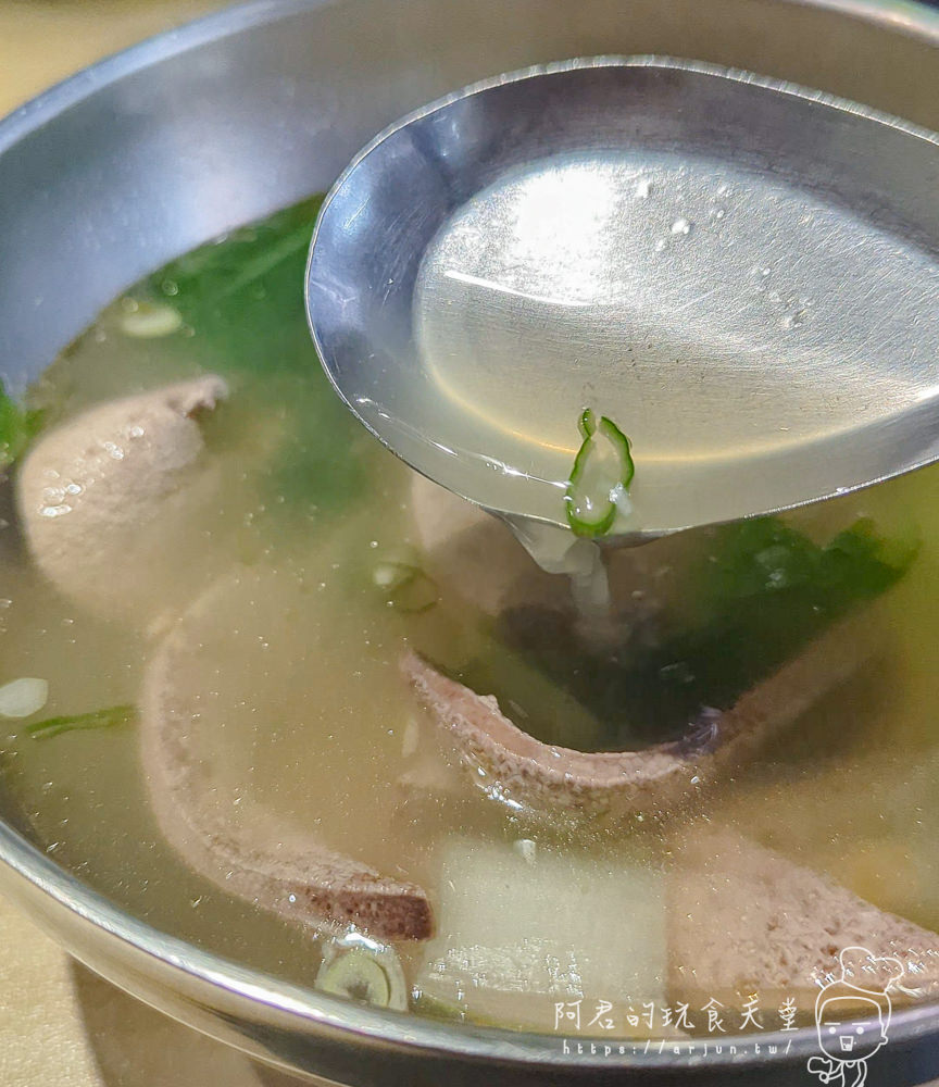 【台中】一早就能豬肝吃到飽！阿霞豬肝麵｜飄香將近半甲子，隱藏巷弄再巷弄內的老麵攤