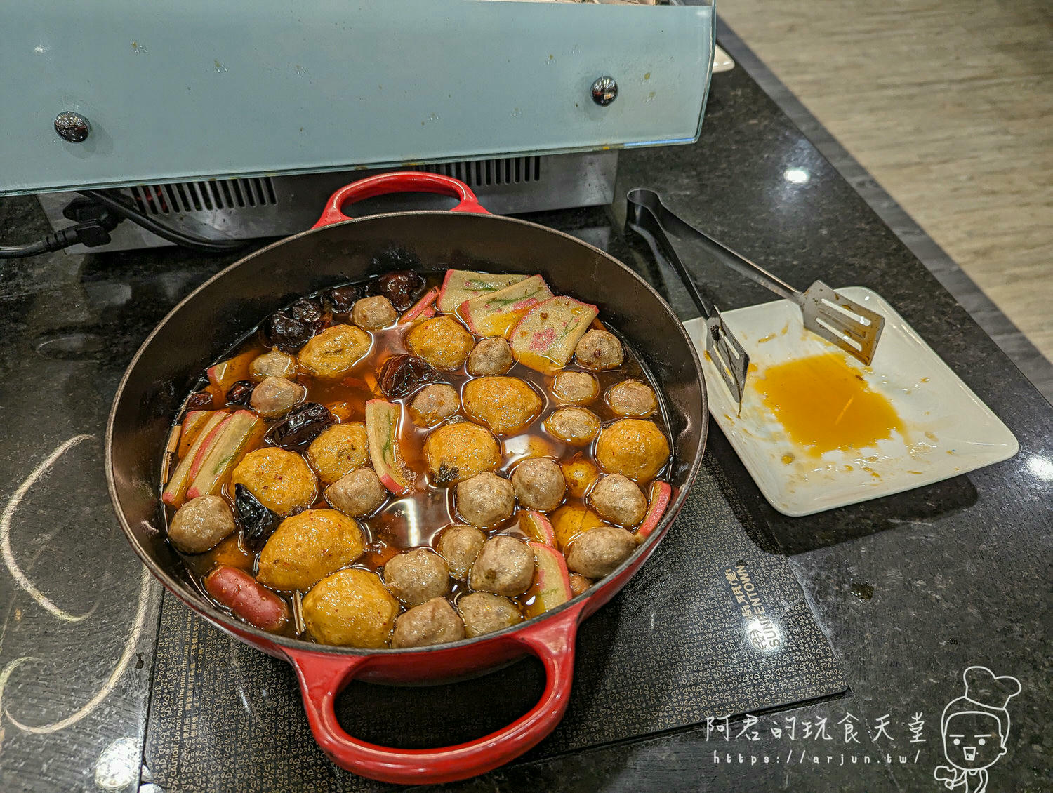 【台中】鬥牛士二鍋台中文心店|壽喜燒吃粗飽,價格便宜,但肉…不知道自己吃了什麼 - 第9張圖