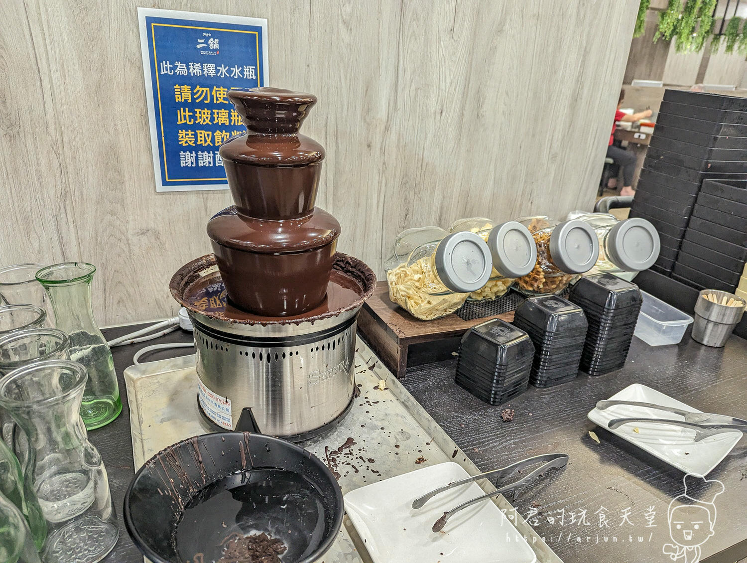 【台中】鬥牛士二鍋台中文心店|壽喜燒吃粗飽,價格便宜,但肉…不知道自己吃了什麼 - 第21張圖