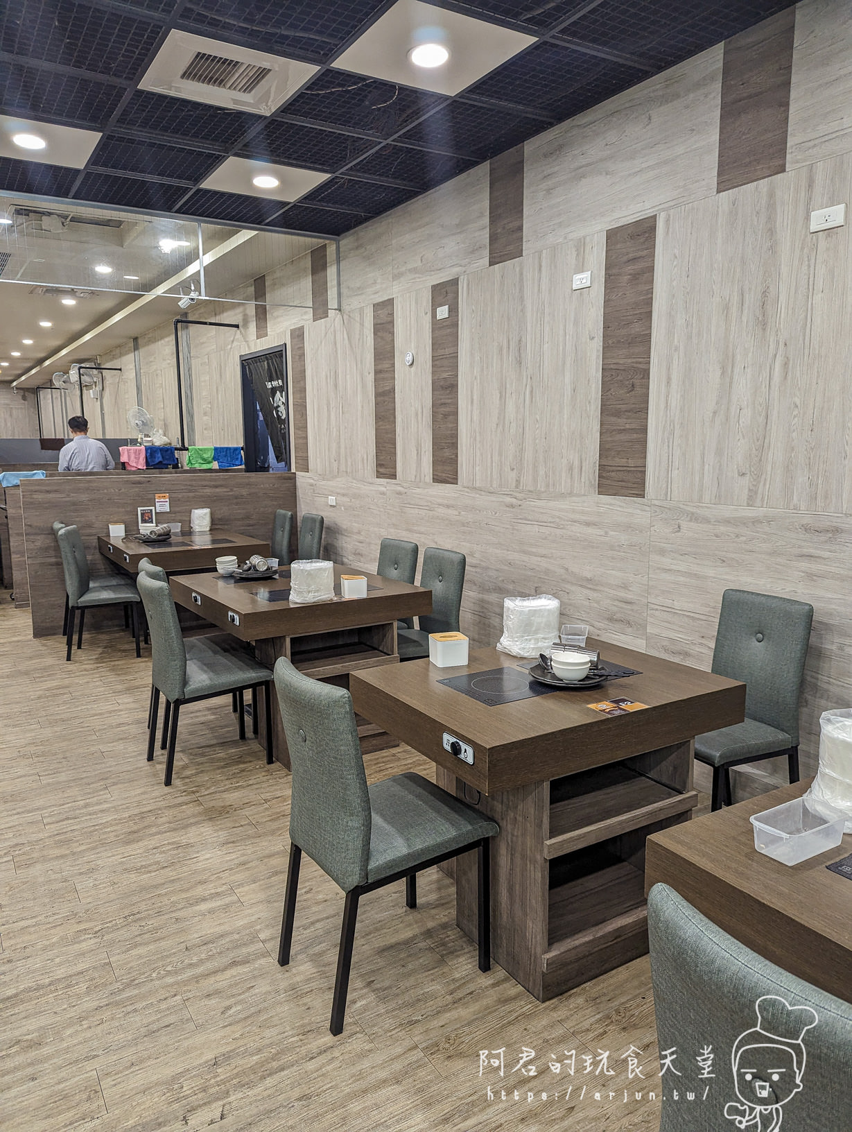 【台中】鬥牛士二鍋台中文心店|壽喜燒吃粗飽,價格便宜,但肉…不知道自己吃了什麼 - 第4張圖