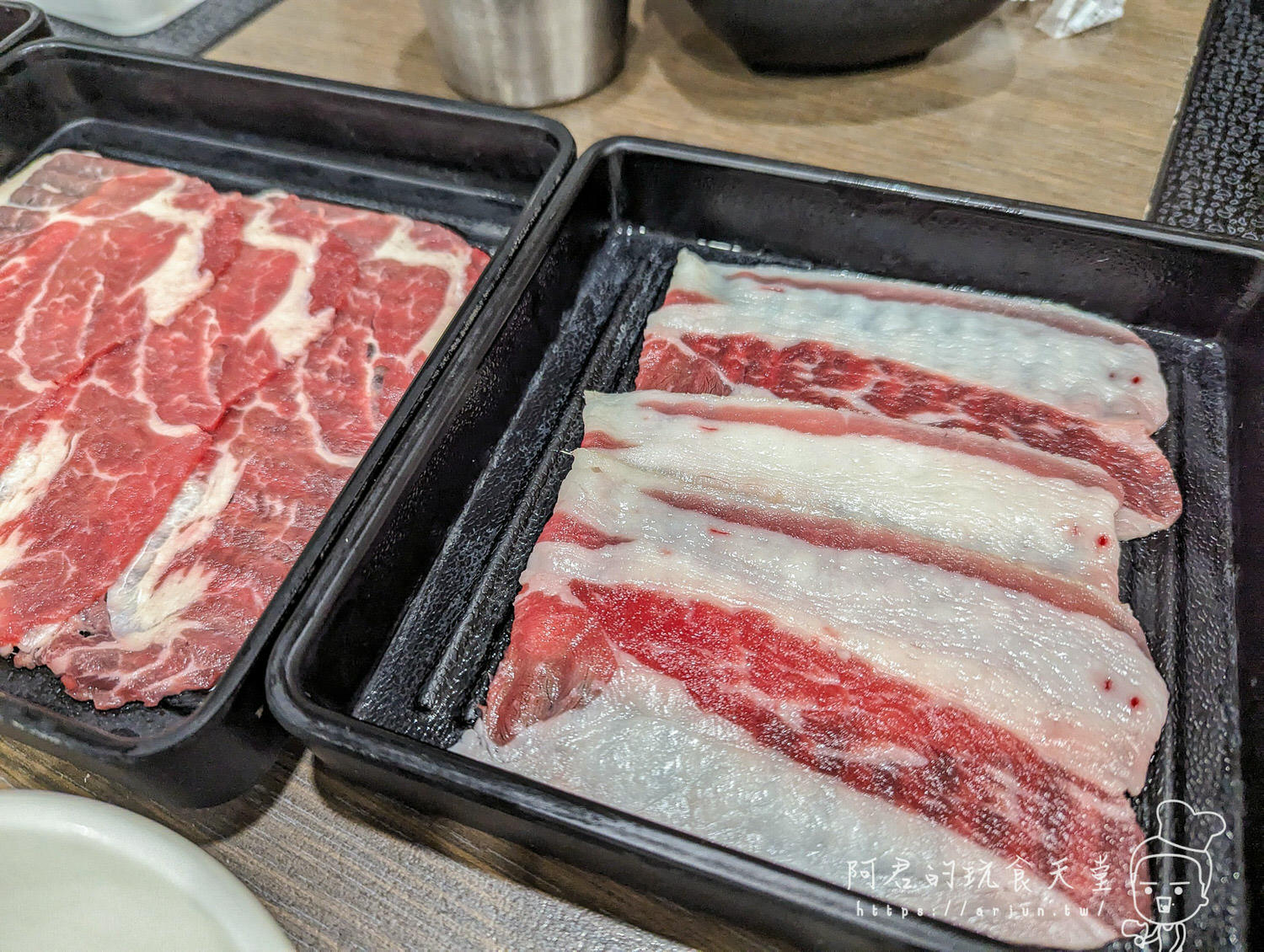 【台中】鬥牛士二鍋台中文心店|壽喜燒吃粗飽,價格便宜,但肉…不知道自己吃了什麼 - 第29張圖