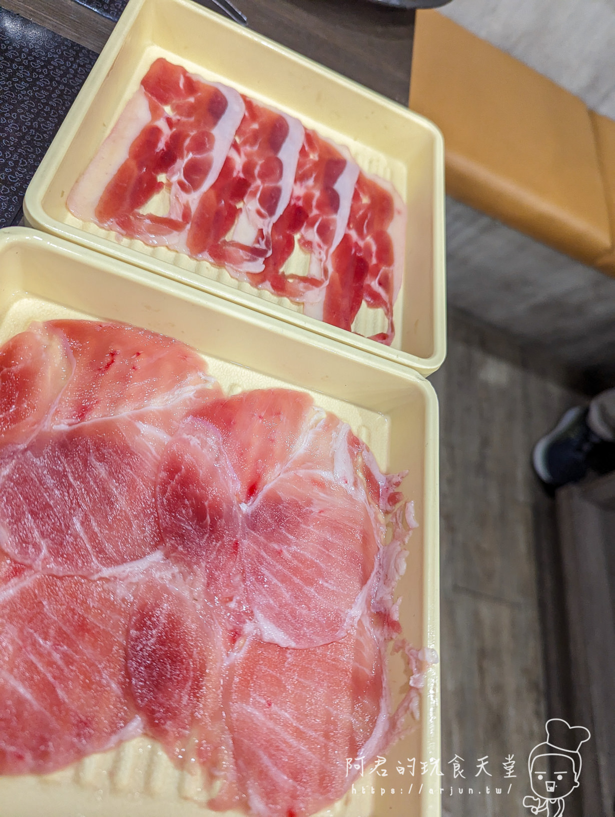 【台中】鬥牛士二鍋台中文心店|壽喜燒吃粗飽,價格便宜,但肉…不知道自己吃了什麼 - 第32張圖