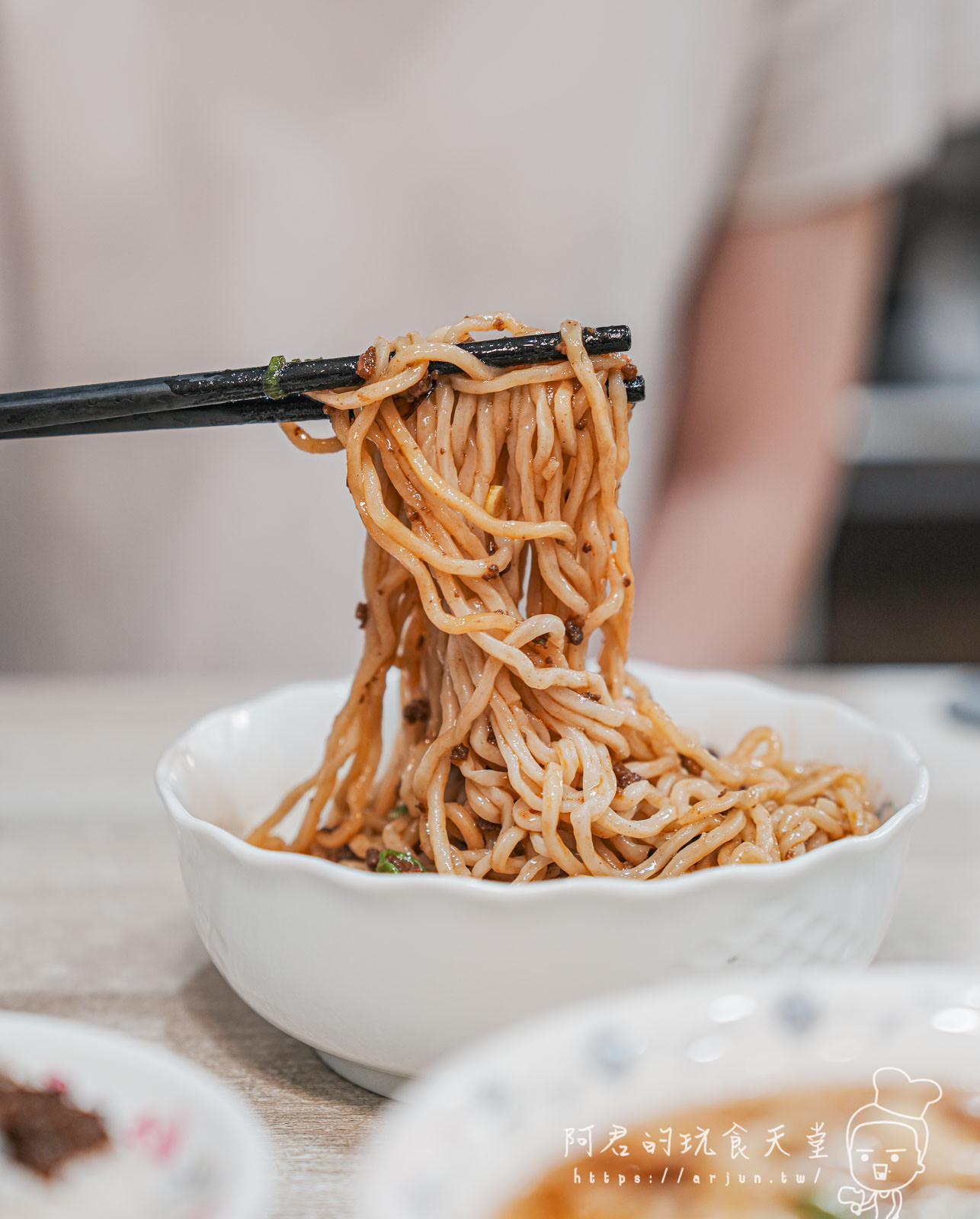 【台中】西區隱藏美食 牛谷牛肉麵，四種牛肉湯頭任君挑選，就連在地人也愛吃(菜單)