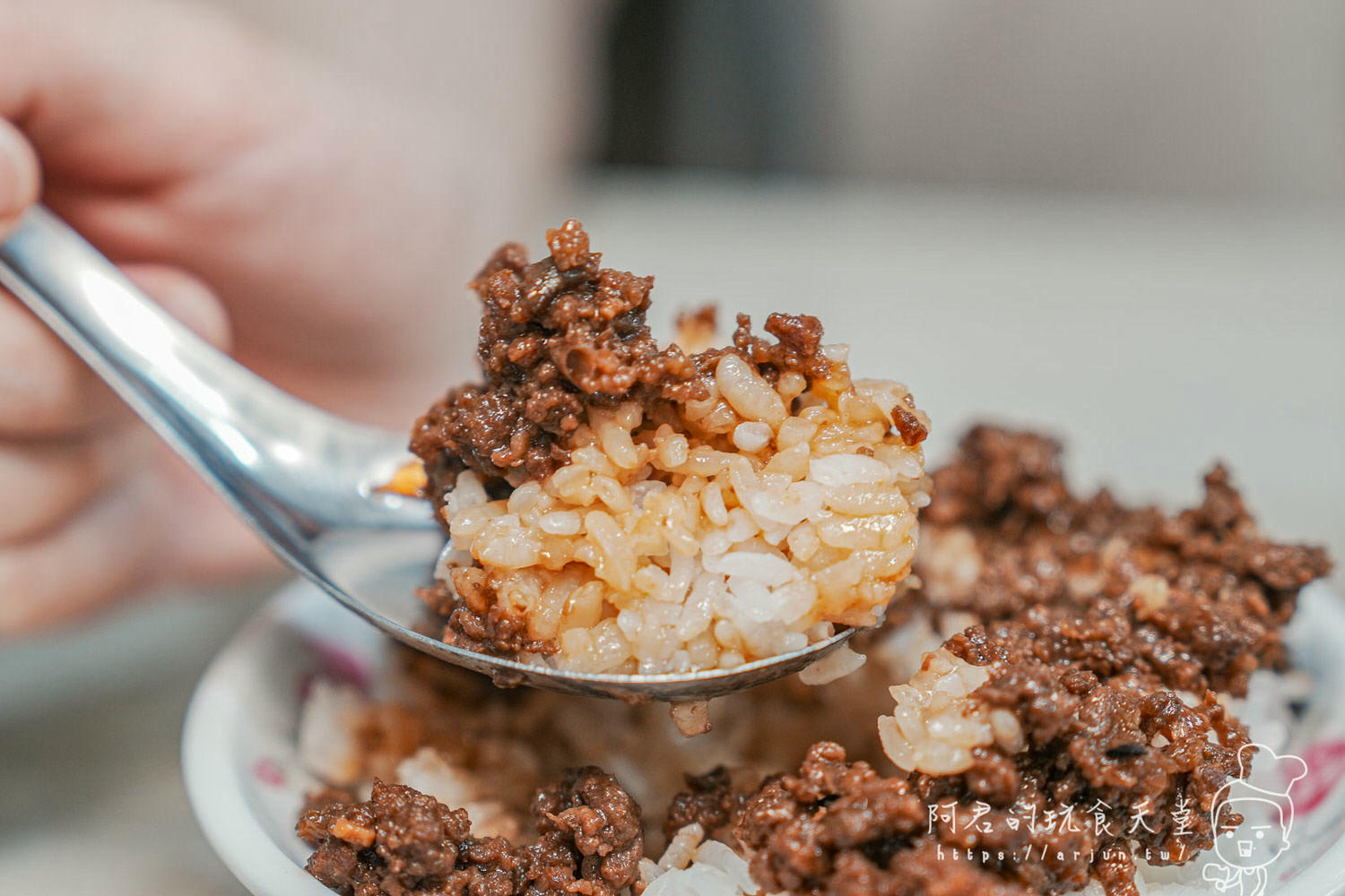 【台中】西區隱藏美食 牛谷牛肉麵，四種牛肉湯頭任君挑選，就連在地人也愛吃(菜單)