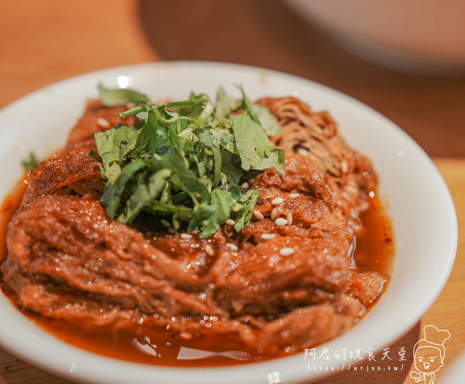 【台中】享麻酸辣粉，忠孝夜市美食推薦，酸辣夠味！又麻又辣的豆花也是必吃！