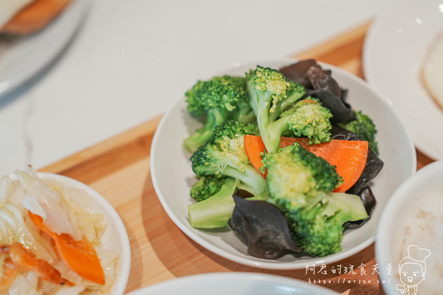 【台中】午吉 日式鬆餅｜定食｜咖啡，北屯下午茶聚餐新選擇，甜、鹹鬆餅都好吃！(菜單)