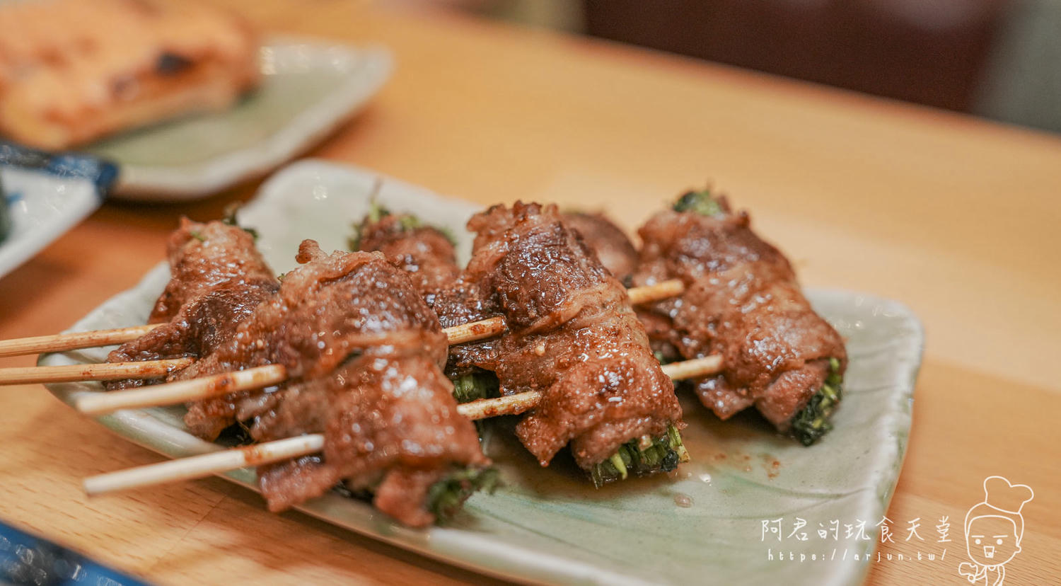 台中宵夜好去處！巴士底家串燒，在龍貓巴士上享美食，逢甲必吃推薦