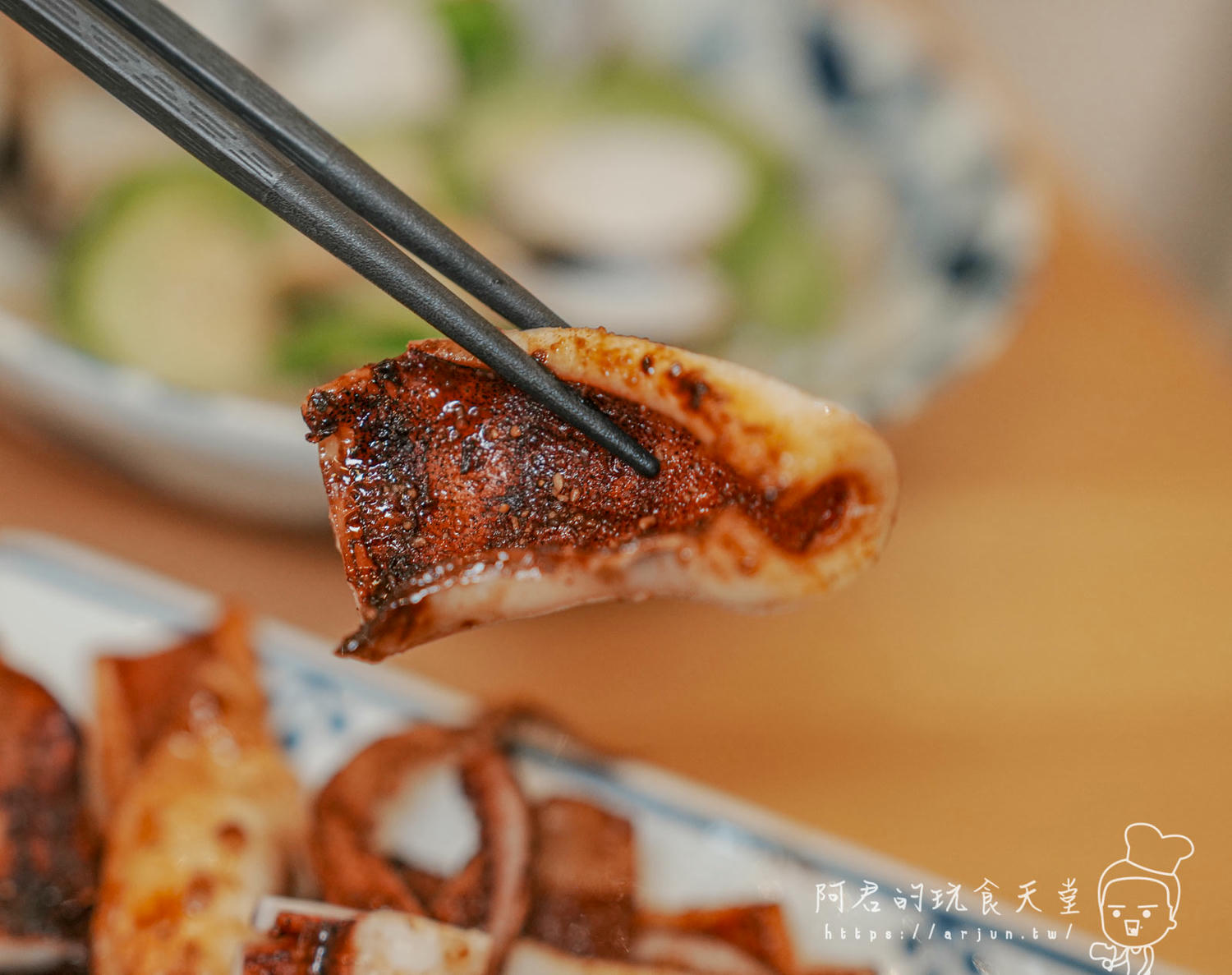 台中宵夜好去處！巴士底家串燒，在龍貓巴士上享美食，逢甲必吃推薦