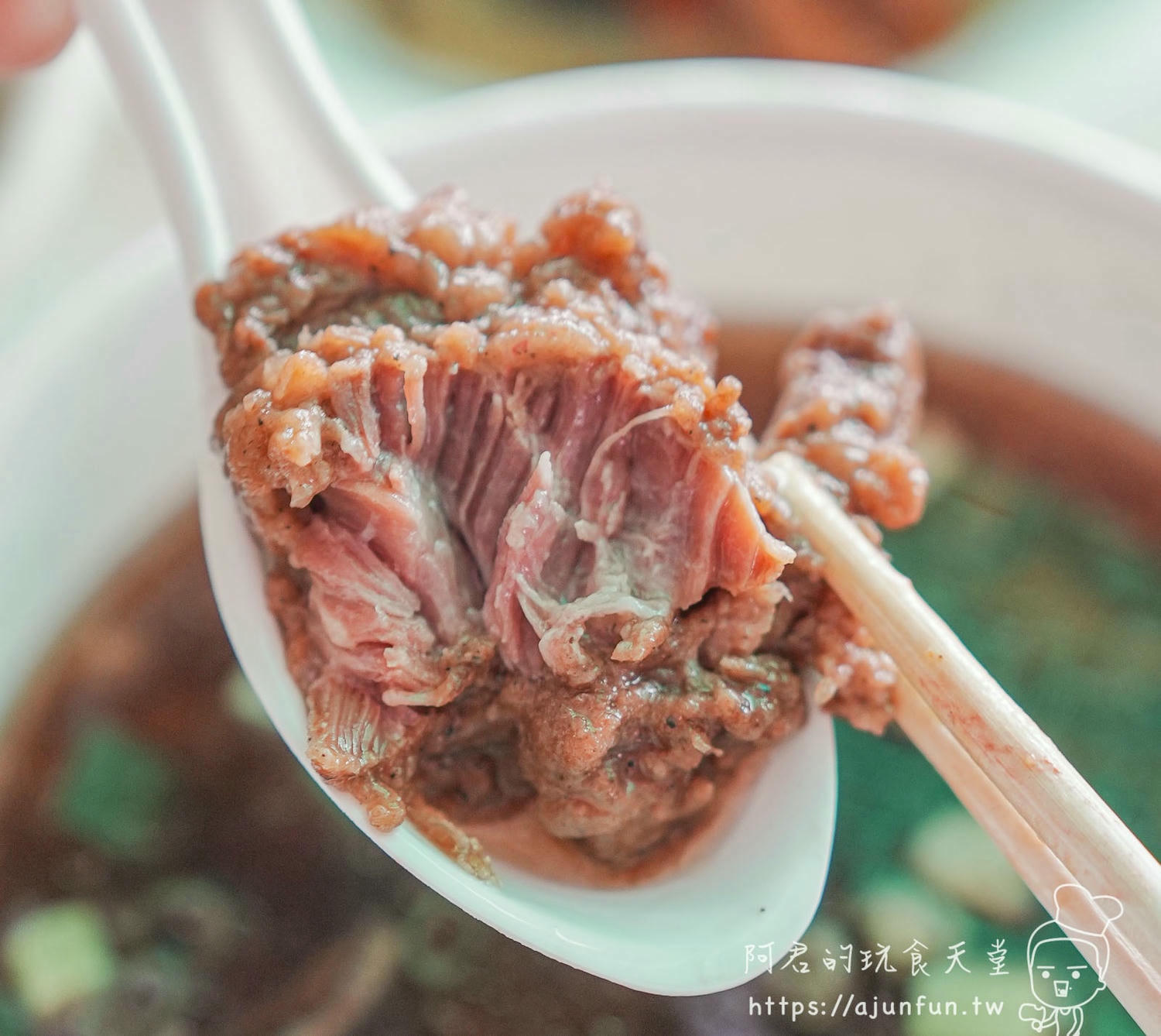 台中向上市場美食,一力發,飄香20年排骨酥湯、香酥雞腿便當,在地人激推的暖心美味 - 第19張圖