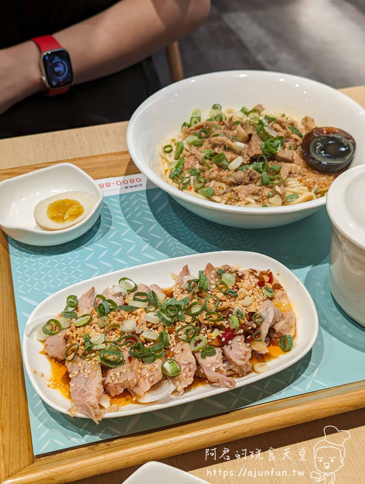 【台中】南屯必吃!墨竹亭燃麵本家:招牌燃麵香辣過癮、鮮蝦抄手、招牌小菜一次滿足(菜單) - 第12張圖