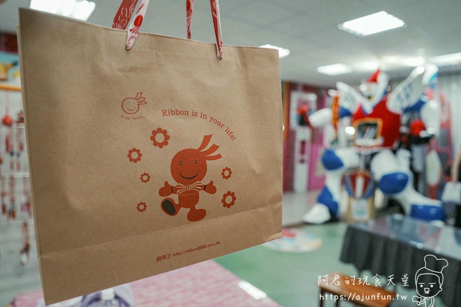 【鹿港親子景點】緞帶王觀光工廠,全台最大緞帶博物館,雨天備案好去處 - 第74張圖