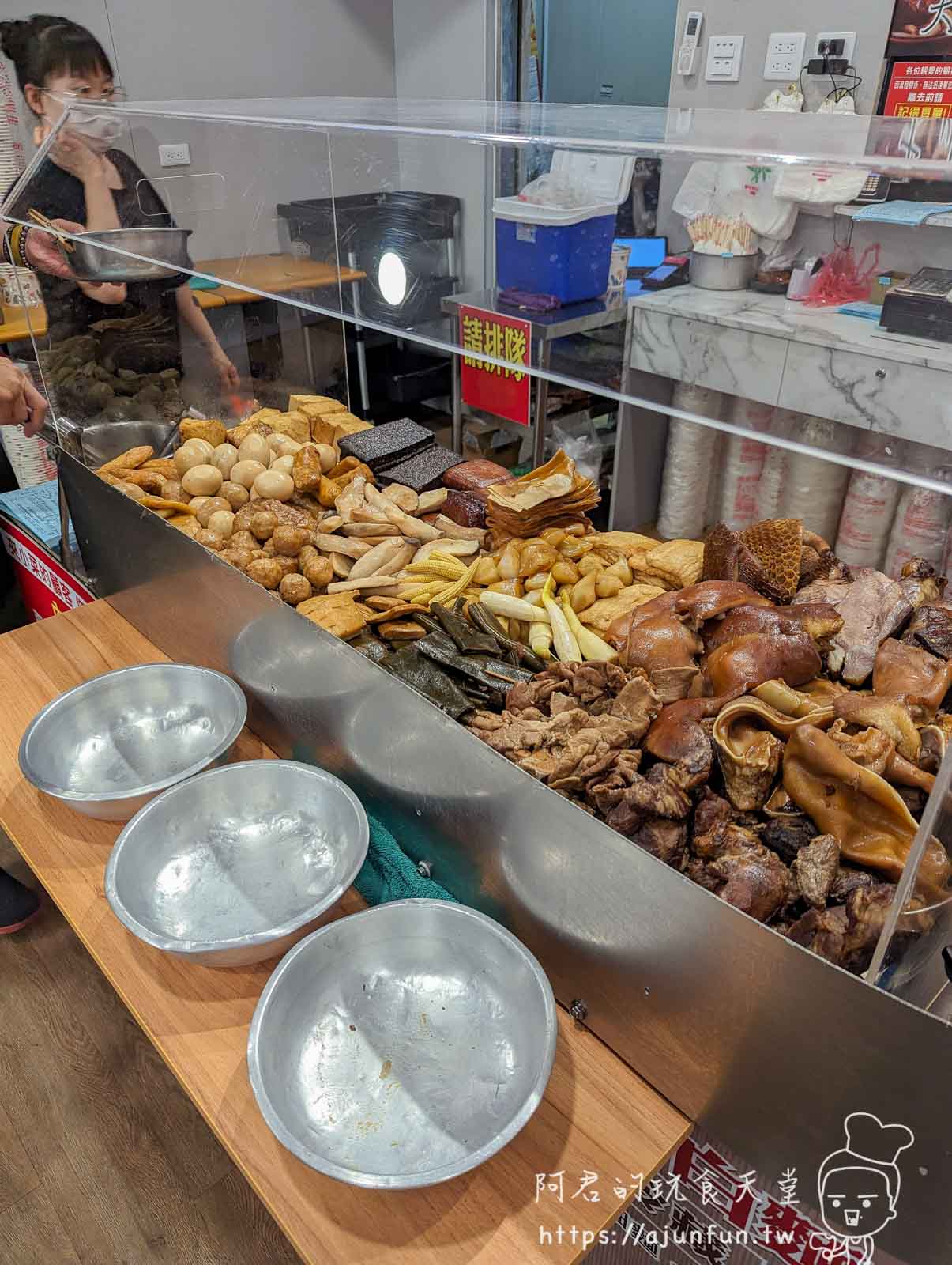 台中嶺東必吃!御品香牛肉麵,銅板價、濃郁湯頭、在地人激推的超高 CP 值牛肉麵 - 第3張圖