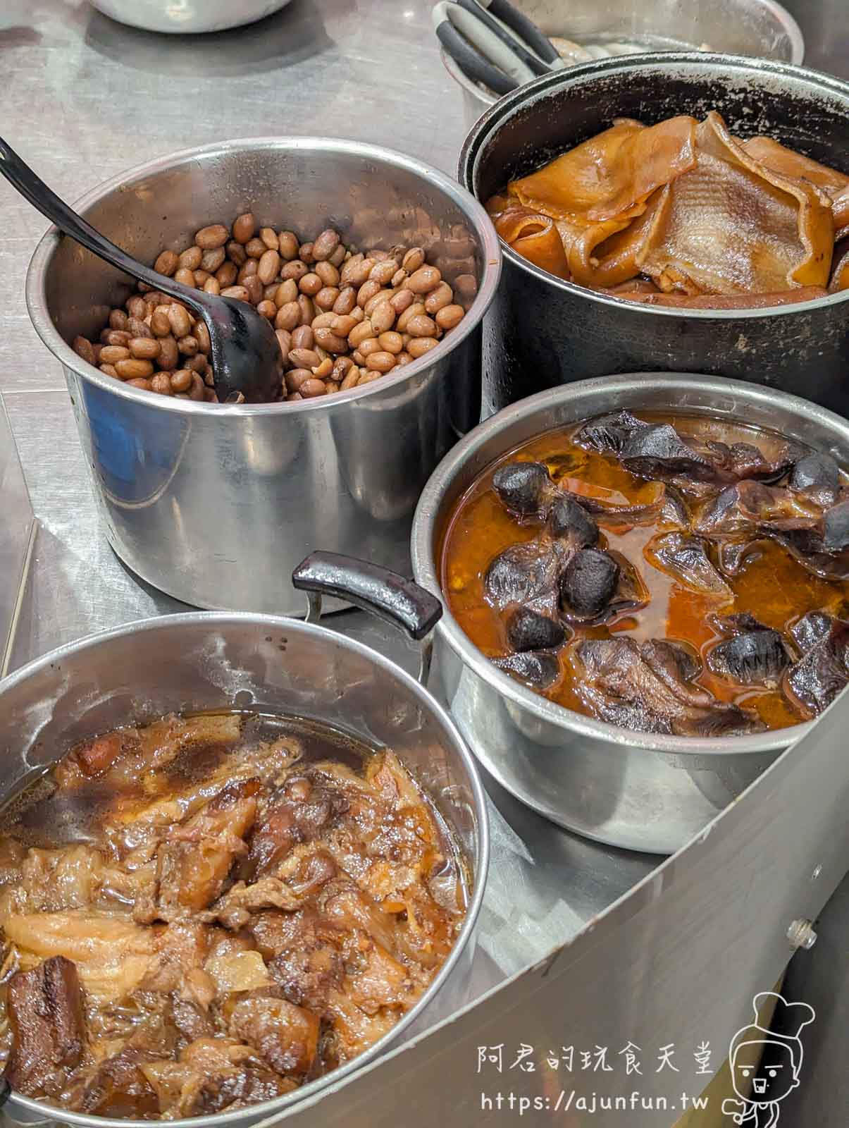台中嶺東必吃!御品香牛肉麵,銅板價、濃郁湯頭、在地人激推的超高 CP 值牛肉麵 - 第4張圖