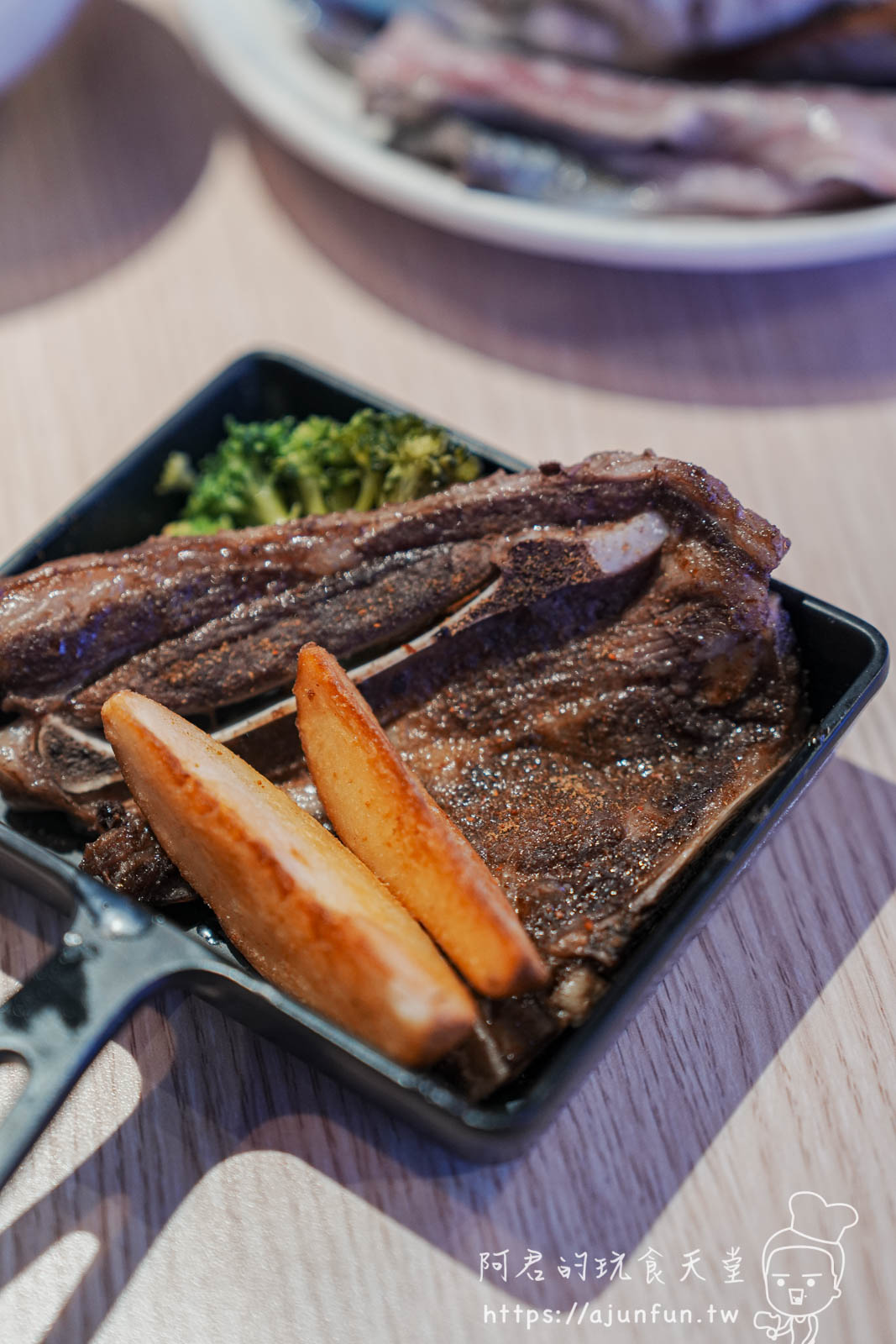 台中麻辣火鍋吃到飽推薦,饗麻饗辣PLUS LALAPORT店,肉骨茶湯底、澳洲M9和牛必點!約會、慶生餐廳、聚餐首選! - 第63張圖