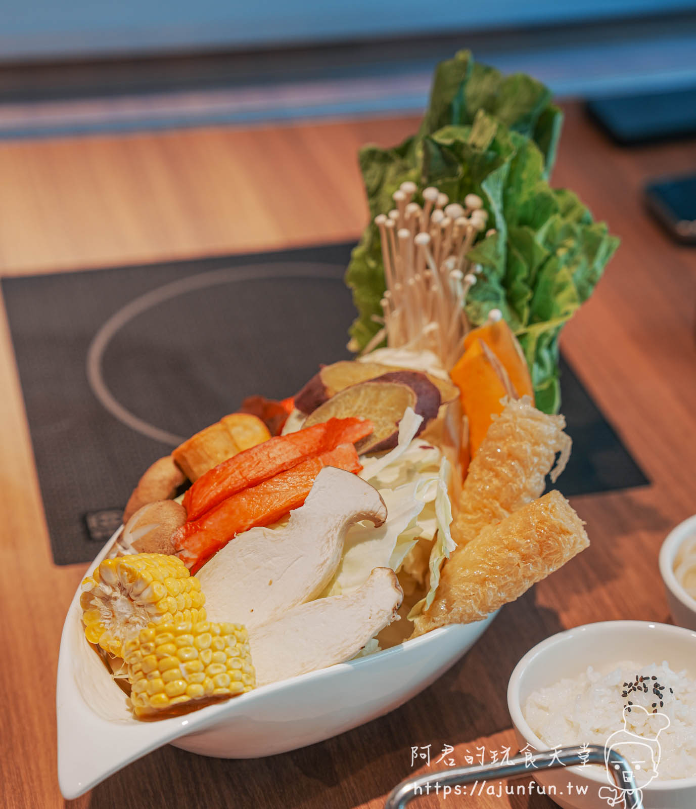 新竹火鍋活體海鮮推薦!餖煣海鮮鍋物,雙人海陸饗宴、活體波士頓龍蝦、生食級干貝,鮮度破表 - 第16張圖