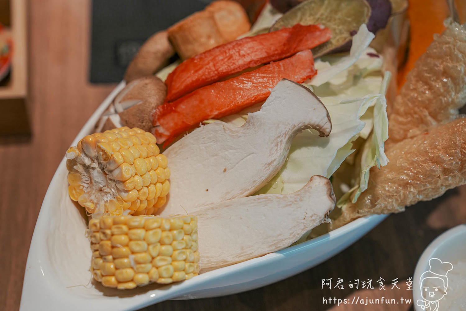 新竹火鍋活體海鮮推薦!餖煣海鮮鍋物,雙人海陸饗宴、活體波士頓龍蝦、生食級干貝,鮮度破表 - 第17張圖