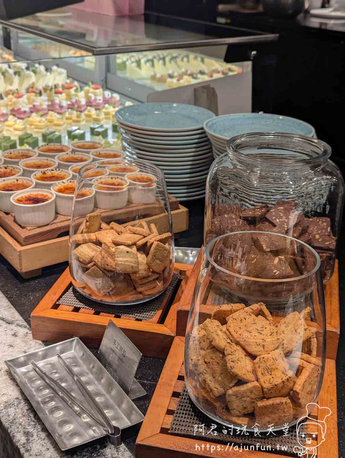 台中吃到飽推薦,漢來海港 台中店好吃嗎,超過 200 道菜色,生蠔、螃蟹、牛排無限享用!菜色、價格、用餐環境、壽星優惠 - 第52張圖