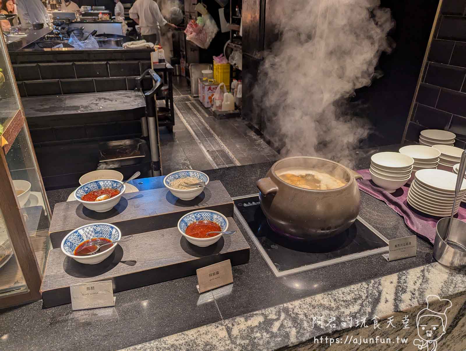 台中吃到飽推薦,漢來海港 台中店好吃嗎,超過 200 道菜色,生蠔、螃蟹、牛排無限享用!菜色、價格、用餐環境、壽星優惠 - 第44張圖