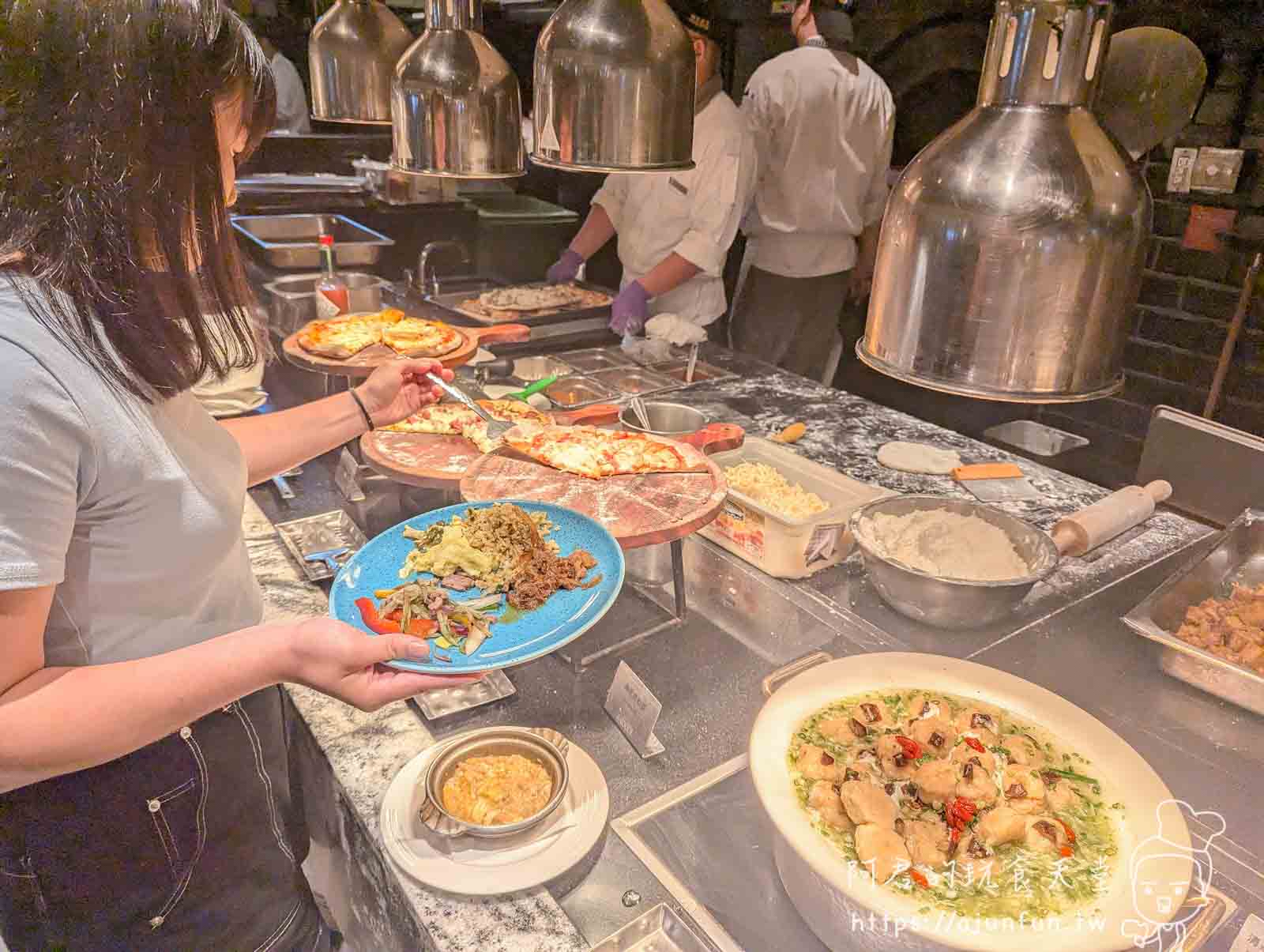台中吃到飽推薦,漢來海港 台中店好吃嗎,超過 200 道菜色,生蠔、螃蟹、牛排無限享用!菜色、價格、用餐環境、壽星優惠 - 第28張圖