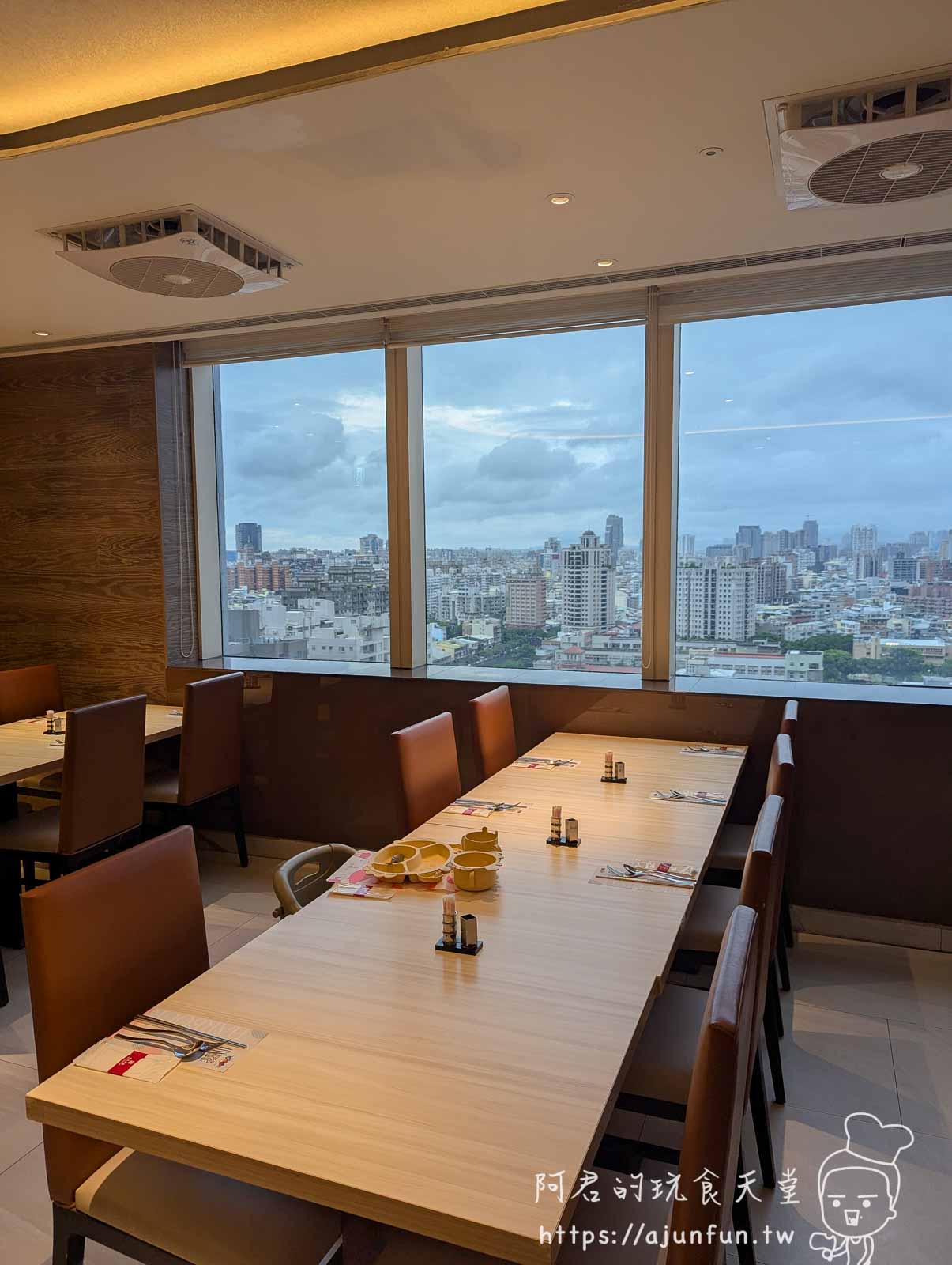 台中吃到飽推薦,漢來海港 台中店好吃嗎,超過 200 道菜色,生蠔、螃蟹、牛排無限享用!菜色、價格、用餐環境、壽星優惠 - 第2張圖
