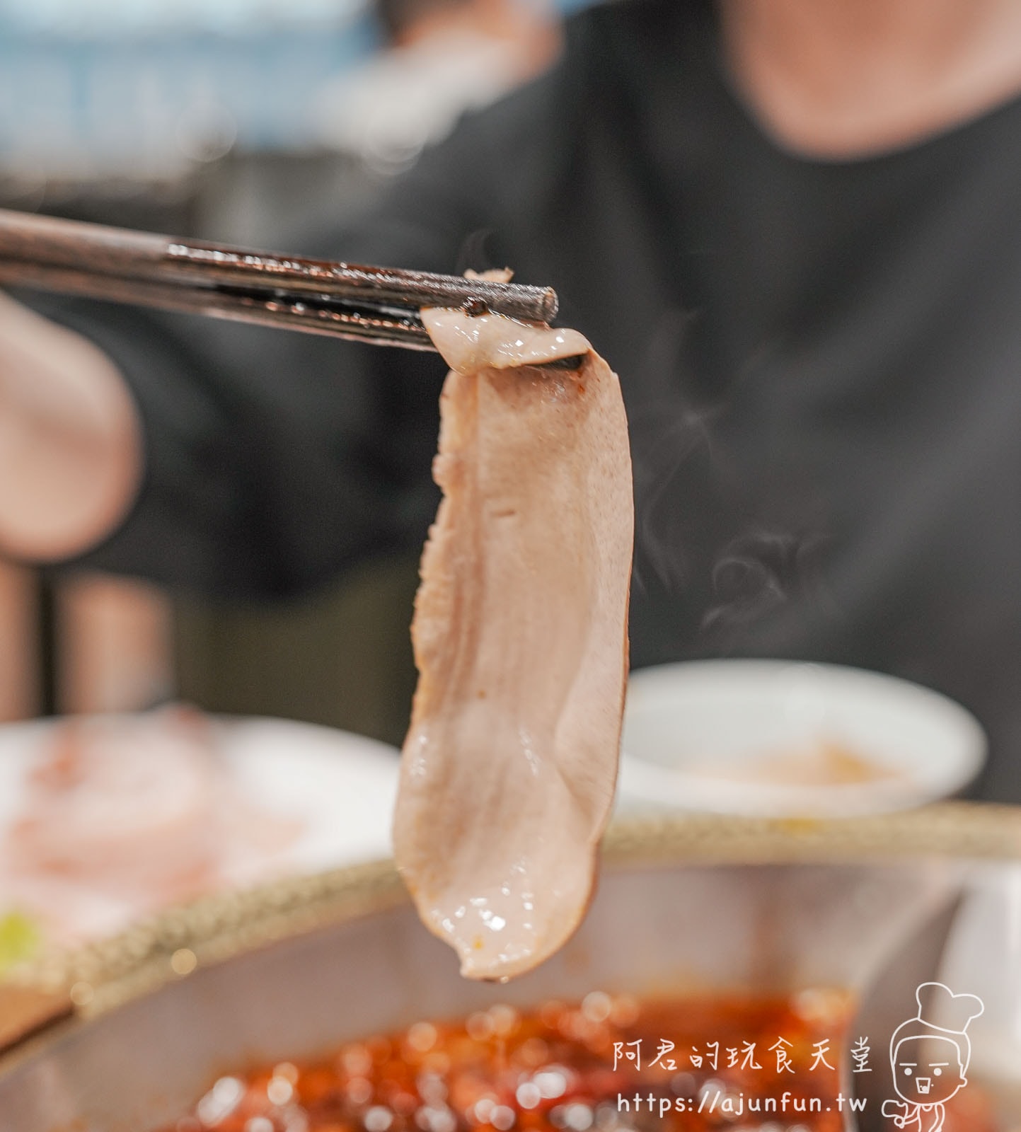 台中必吃麻辣鍋!張飛重慶老火鍋:手撕鮮毛肚、手切大刀腰片、獨家泡椒丸子,香辣過癮 - 第20張圖