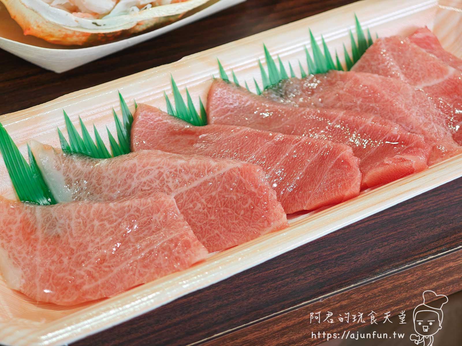 【沖繩那霸】泊港魚市場 (泊いゆまち) 美食攻略:鮪魚生魚片必吃!交通停車、營業時間、店家推薦 - 第21張圖