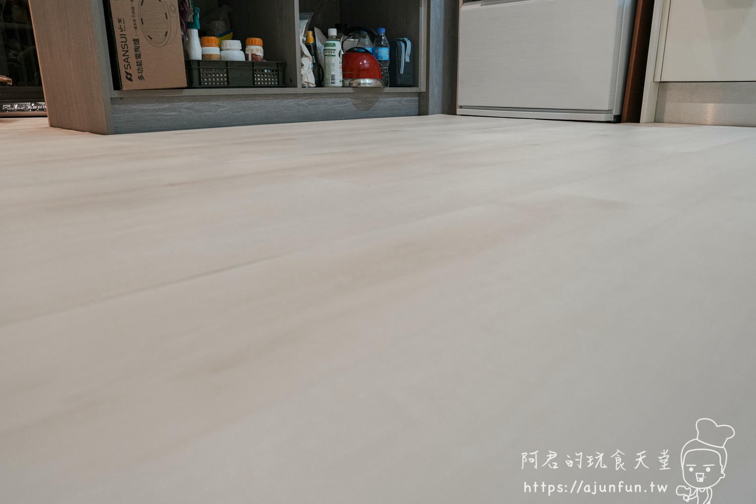 DIY貼地板很麻煩?CoCoHOME 免膠科技地板讓改造輕鬆又有趣 - 第31張圖