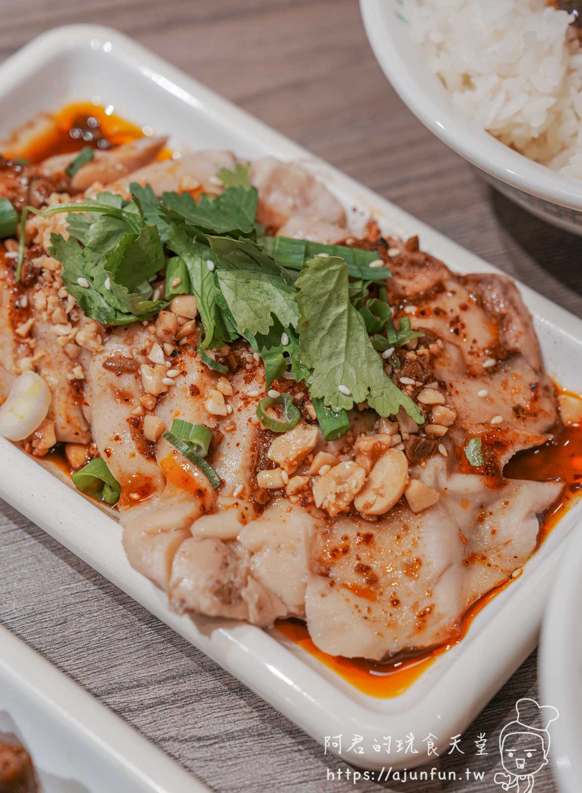 【中國醫商圈美食】秋冬進補就到禾林食室所,嚴選台灣土雞,台中必吃雞湯推薦 - 第24張圖