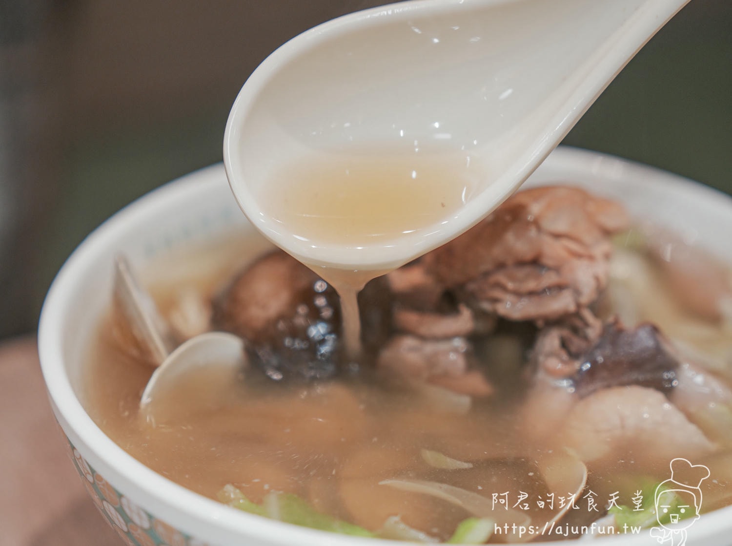 【中國醫商圈美食】秋冬進補就到禾林食室所,嚴選台灣土雞,台中必吃雞湯推薦 - 第20張圖