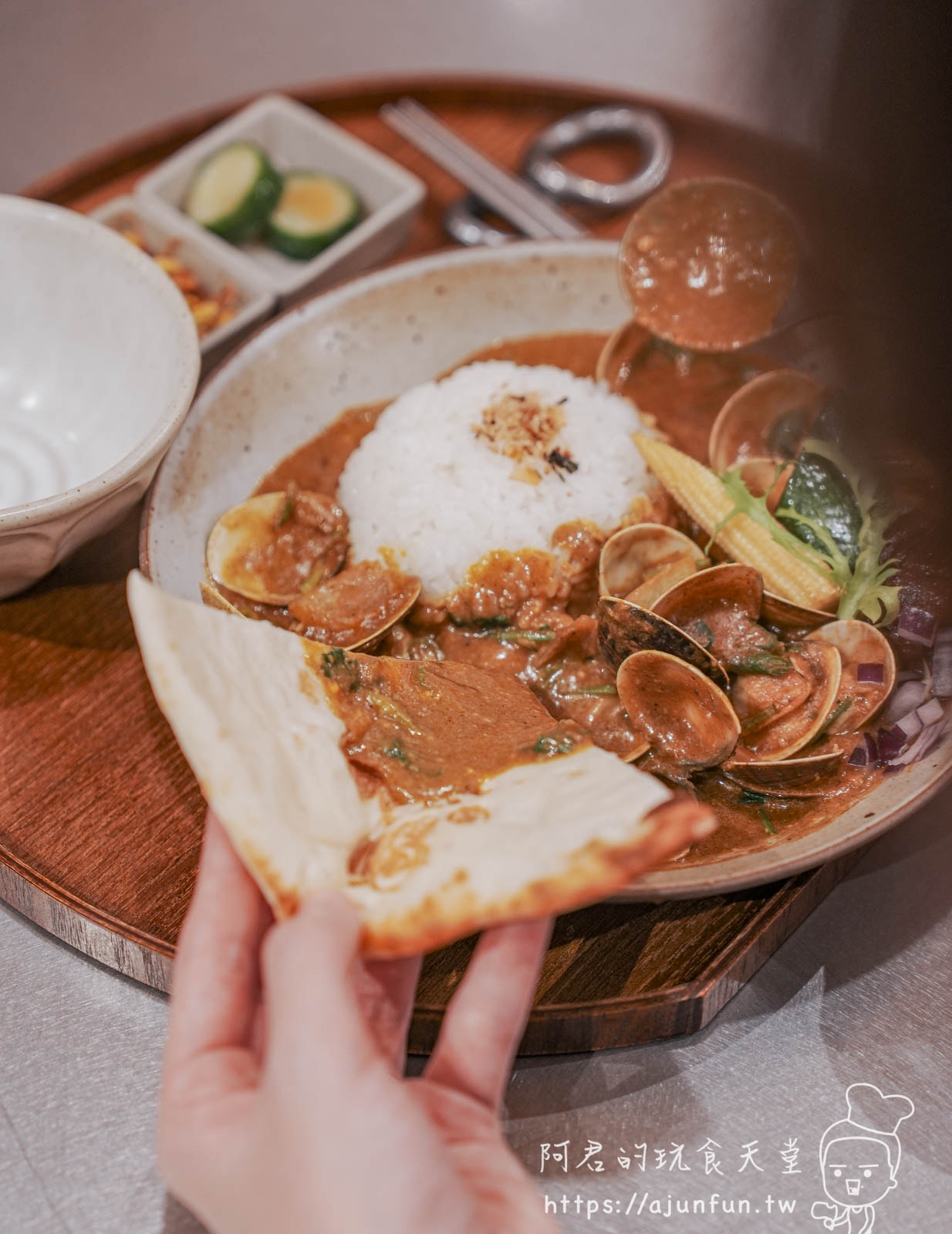 【逢甲美食】茶嶋咖哩,秒回昭和時代!濃郁系五國風味咖哩飯,香菜蛤蜊必點 - 第19張圖