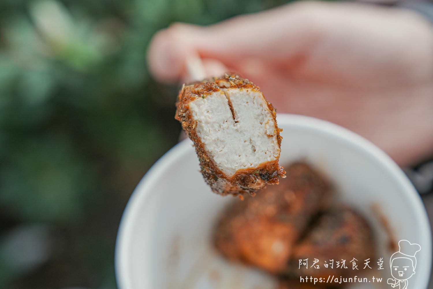 【一中街夜市美食】炳叔烤玉米一中店,現烤糯米玉米,獨特直立烤法,醬香迷人,一中商圈必吃 - 第22張圖