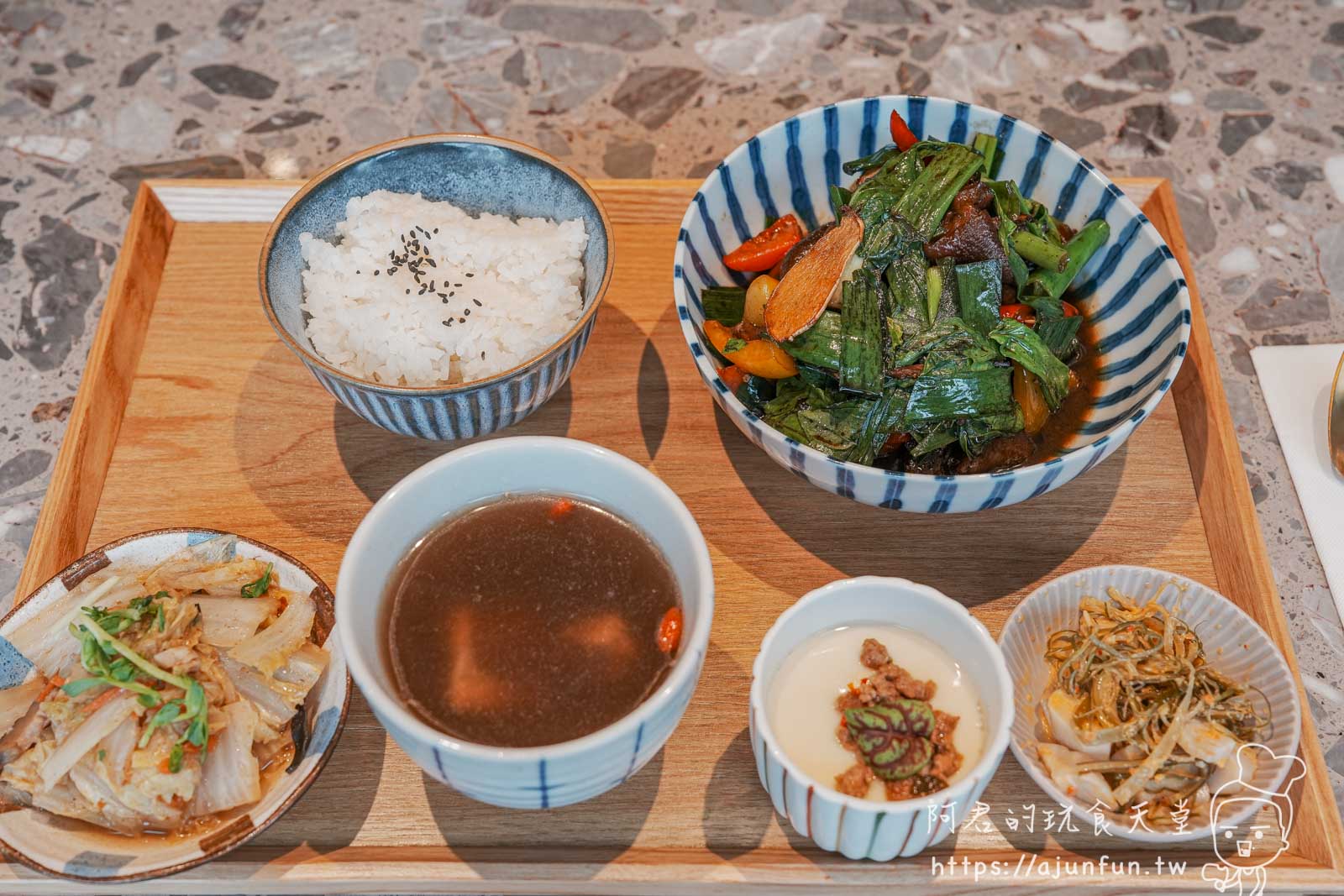 【台中台菜餐廳】湯明茶樓,新式台菜定食,一個人也能輕鬆享受 - 第15張圖