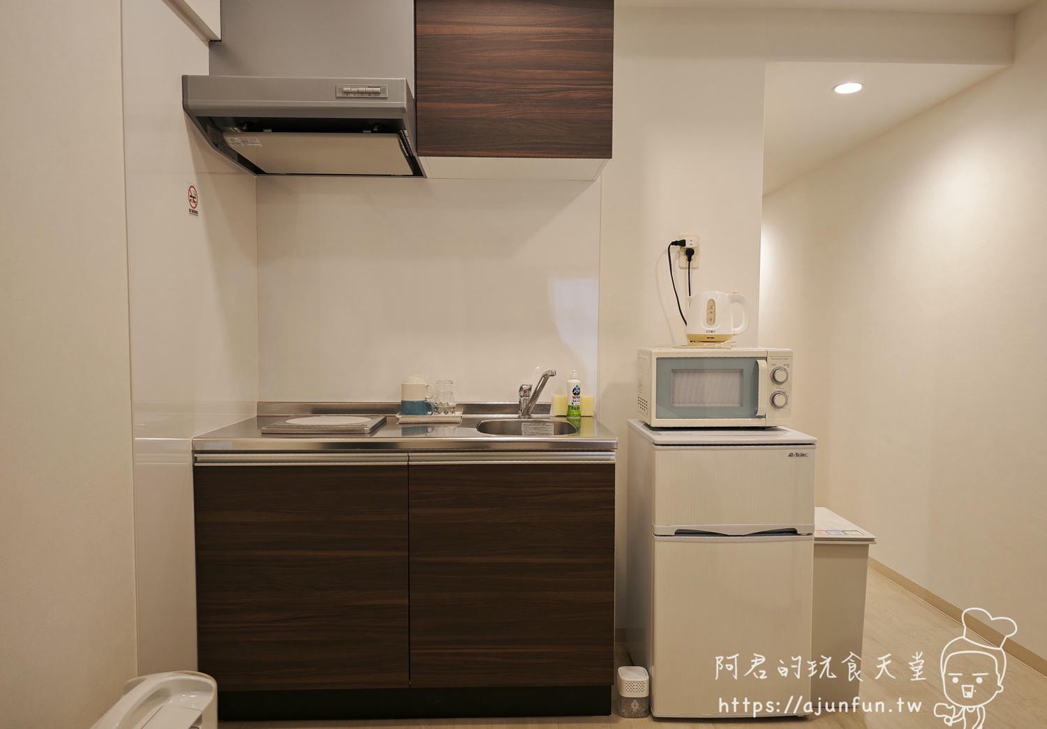 名護New Normal Hotel住宿心得:沖繩自助入住公寓,高CP值、空間大、附廚房、停車場 - 第15張圖