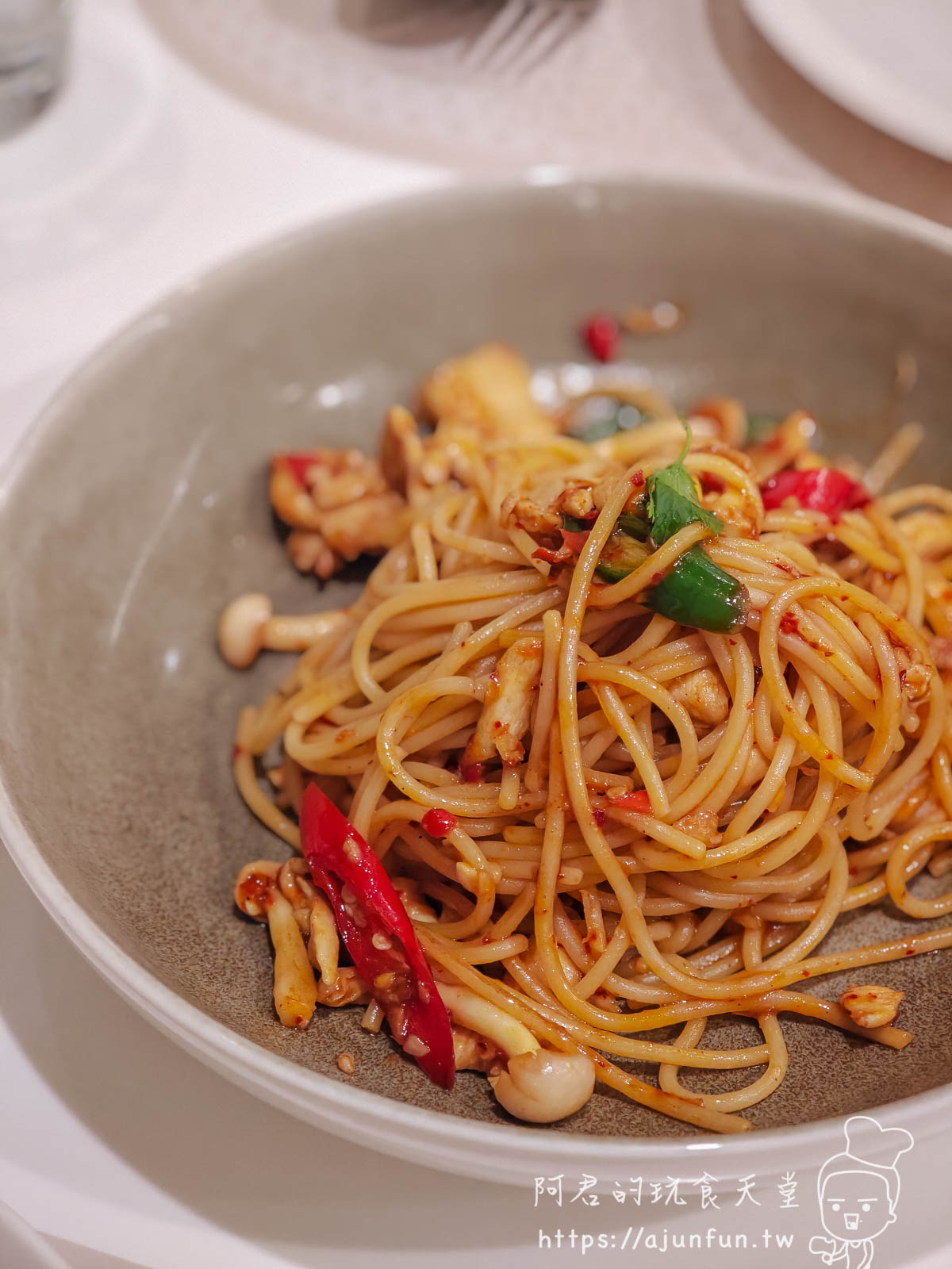 【台中 LaLaport 美食】Lady Nara 台中店:曼谷網美餐廳值得吃嗎?菜單、交通 - 第8張圖