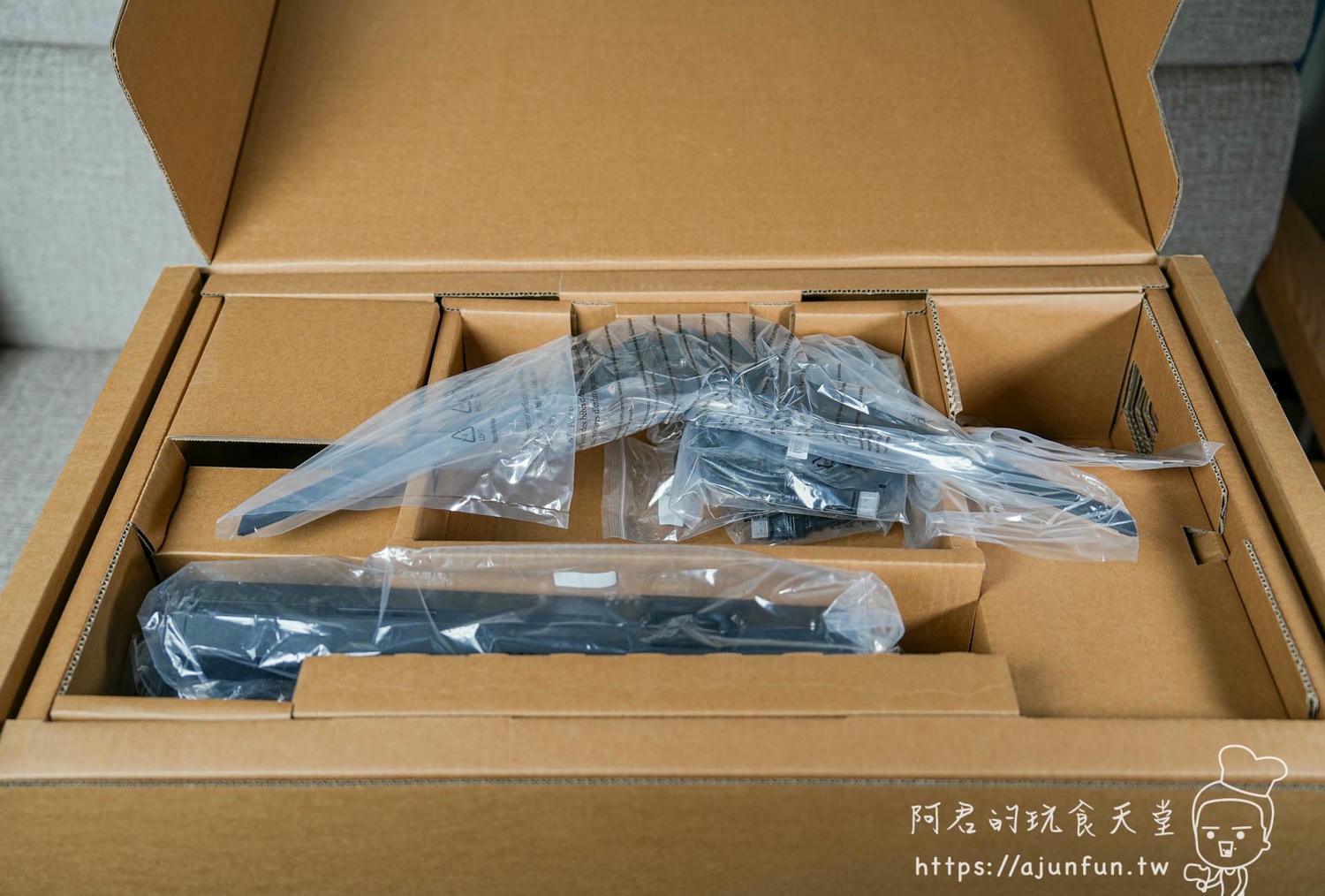 Predator X32 X2 OLED 4K Gaming Monitor Review: Unboxing Jaw-Dropping Visuals! - 第3張圖