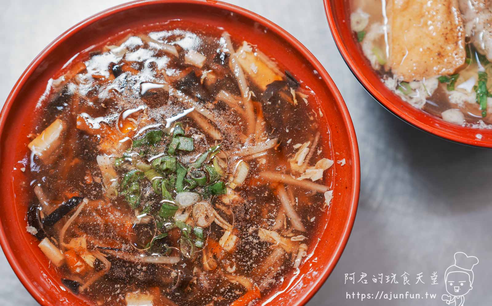 【台中南屯宵夜】蒸極軒,臭豆腐太銷魂!蒸餃、酸辣湯也讓人一秒愛上,在地人激推的深夜食堂! - 第27張圖