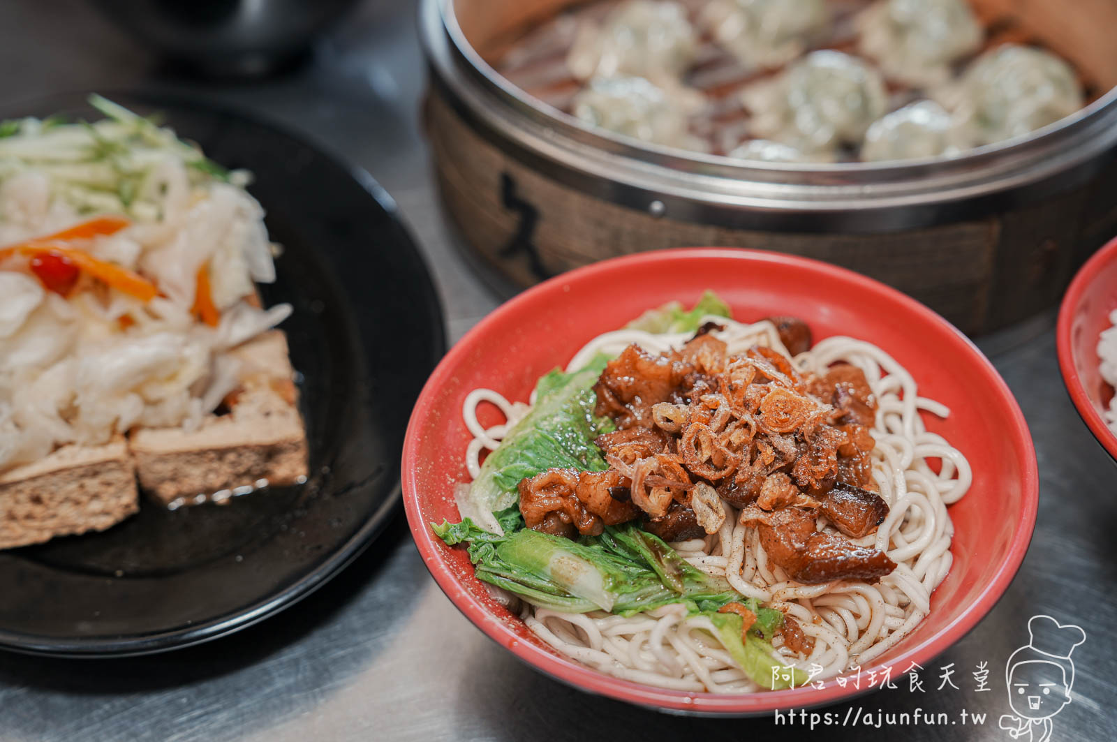 【台中南屯宵夜】蒸極軒,臭豆腐太銷魂!蒸餃、酸辣湯也讓人一秒愛上,在地人激推的深夜食堂! - 第14張圖