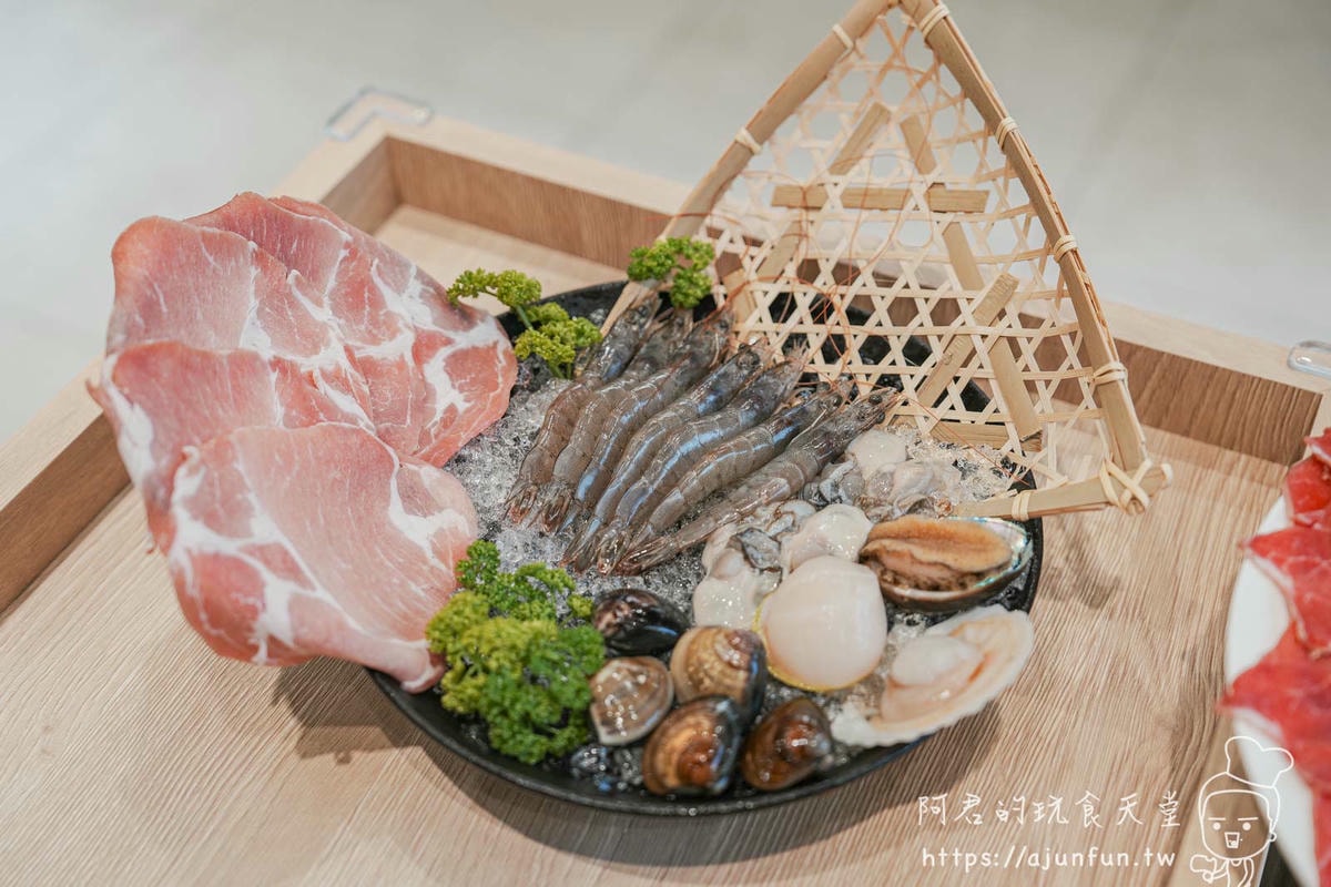 【嘉義美食】馨月鍋物CP值炸裂!開到凌晨的最美老宅,嘉義宵夜聚餐必吃推薦! - 第29張圖