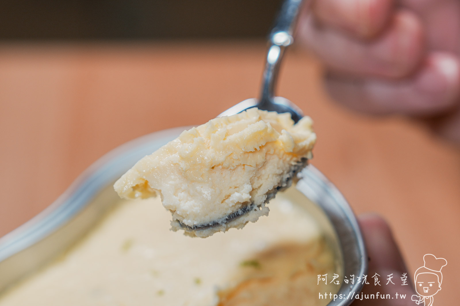 【宅配甜點】MIMIAN瞇瞇眼,72%厚乳酪蛋糕,幸福滋味在舌尖綻放,台中蛋糕下午茶推薦 - 第12張圖