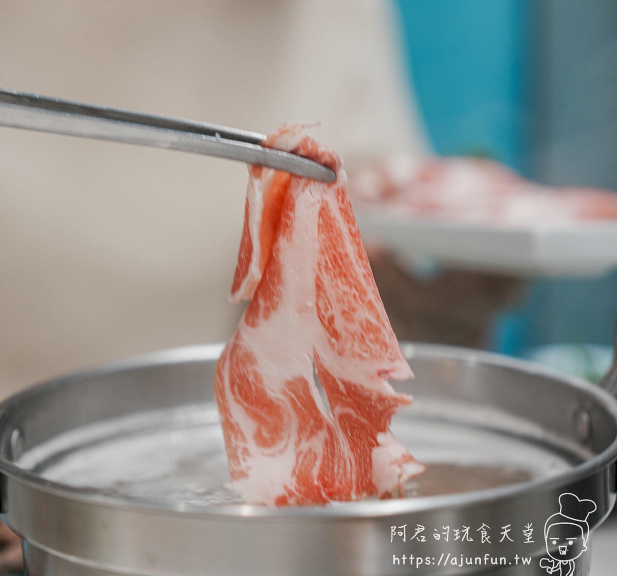【台中北屯美食】捷運站附近「冭夯鍋物」不只裝潢美,肉好價平聚餐首選! - 第46張圖