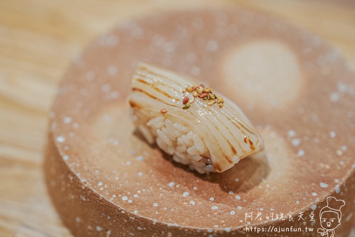台中市政府周邊找地方慶祝?「軒之饌」預約制無菜單料理,隱密包廂還能唱歌,這排場才是真奢華! - 第32張圖