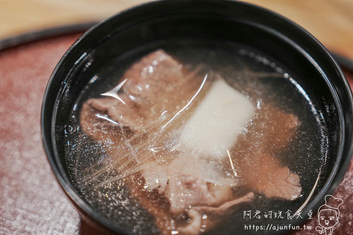 台中市政府周邊找地方慶祝?「軒之饌」預約制無菜單料理,隱密包廂還能唱歌,這排場才是真奢華! - 第41張圖