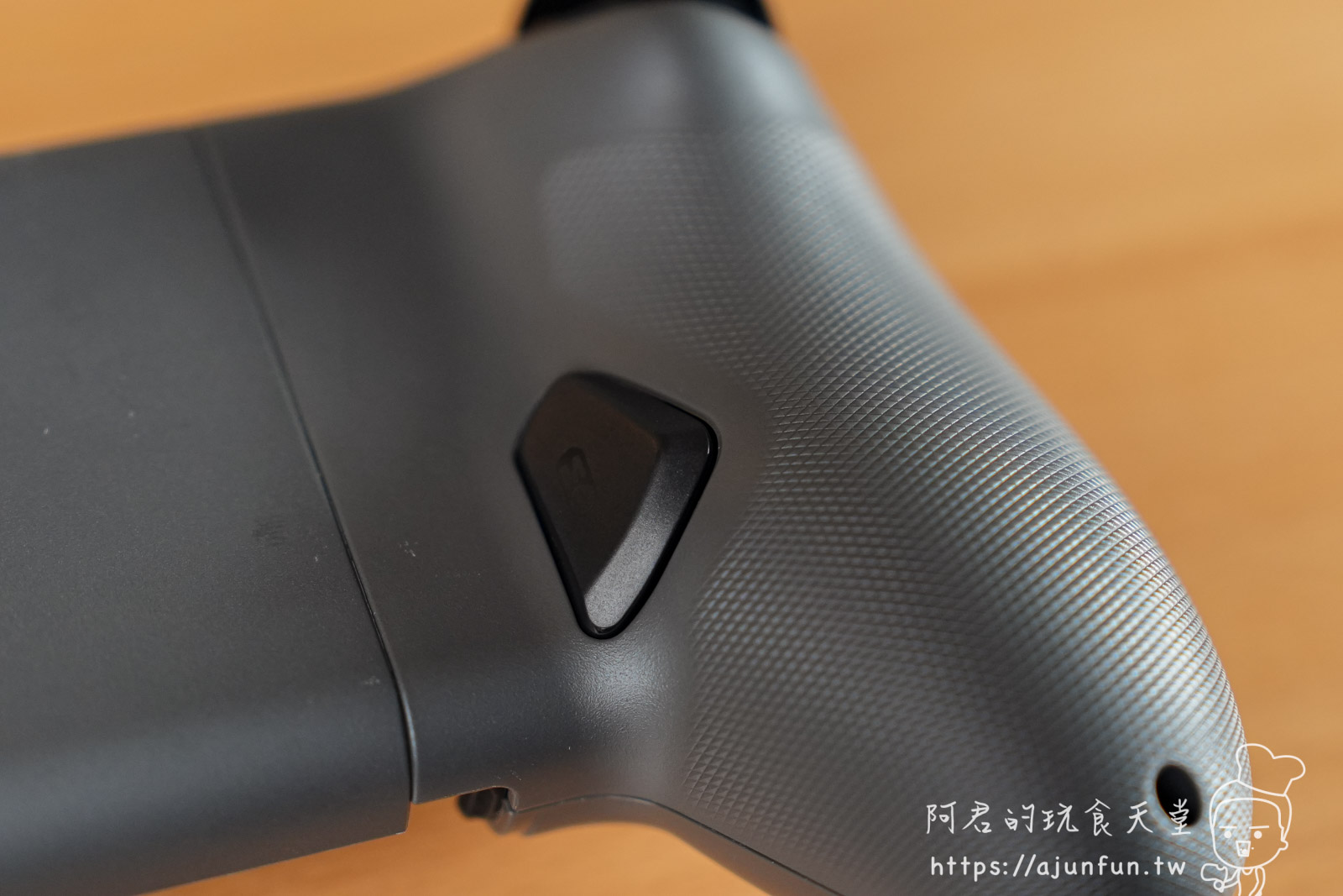 手機也能玩《電馭叛客2077》?Mobiblades 莫比手機遊戲手把開箱:實測雲端串流、PS5遊戲,手感根本是「外掛」級享受! - 第13張圖