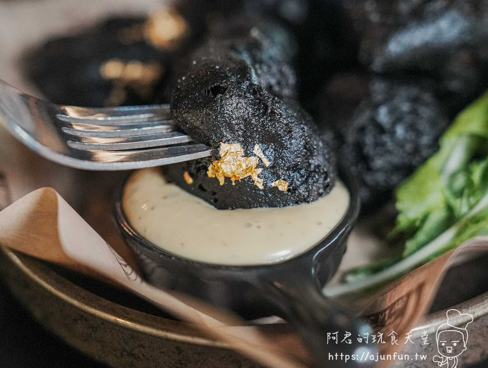 【台中酒吧推薦】阿姆斯壯餐酒館,勤美酒吧新發現!一個人也能登陸外太空的星際之旅 - 第33張圖